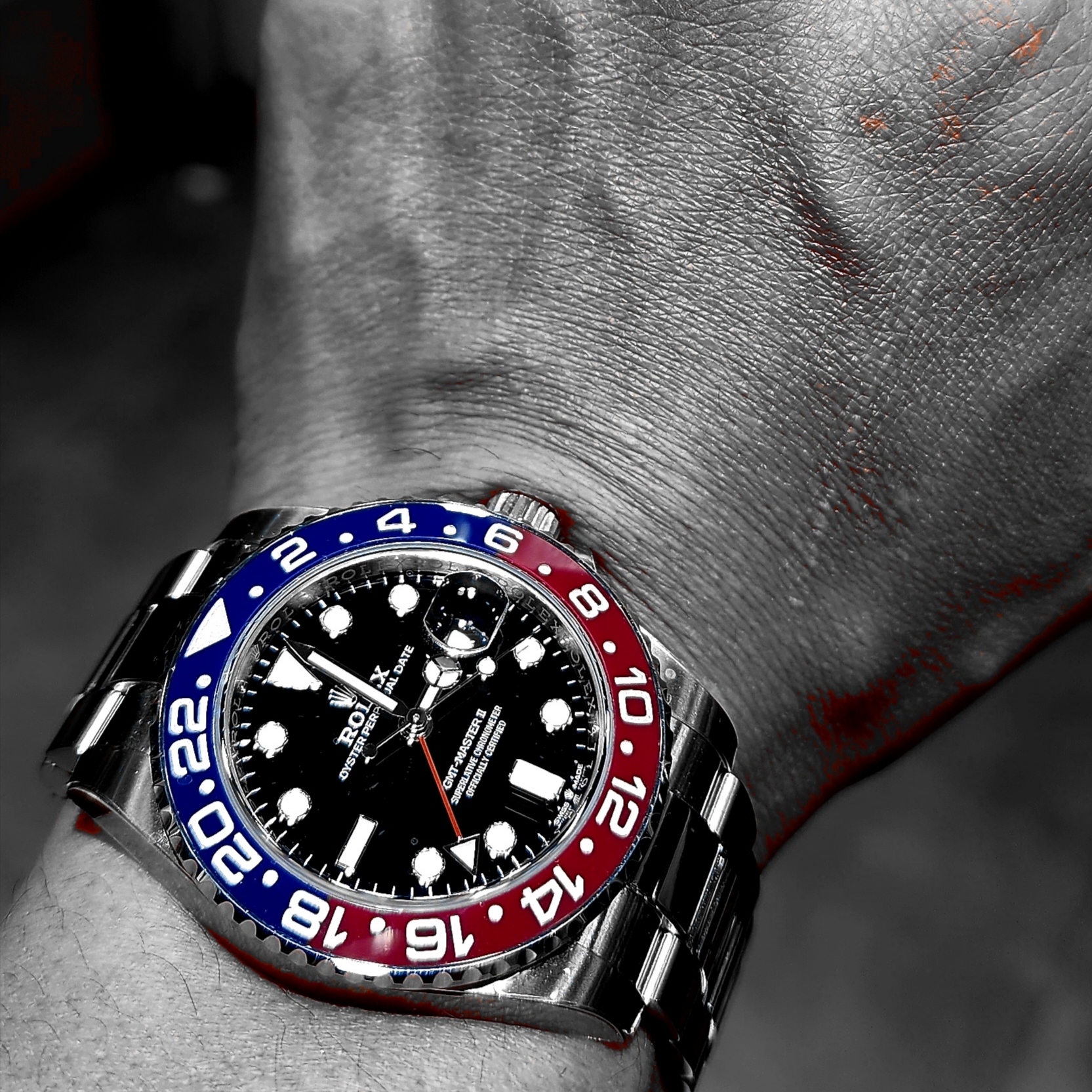 Rolex GMT-Master II 40mm 126710BLRO Black Oyster 착용 스타일