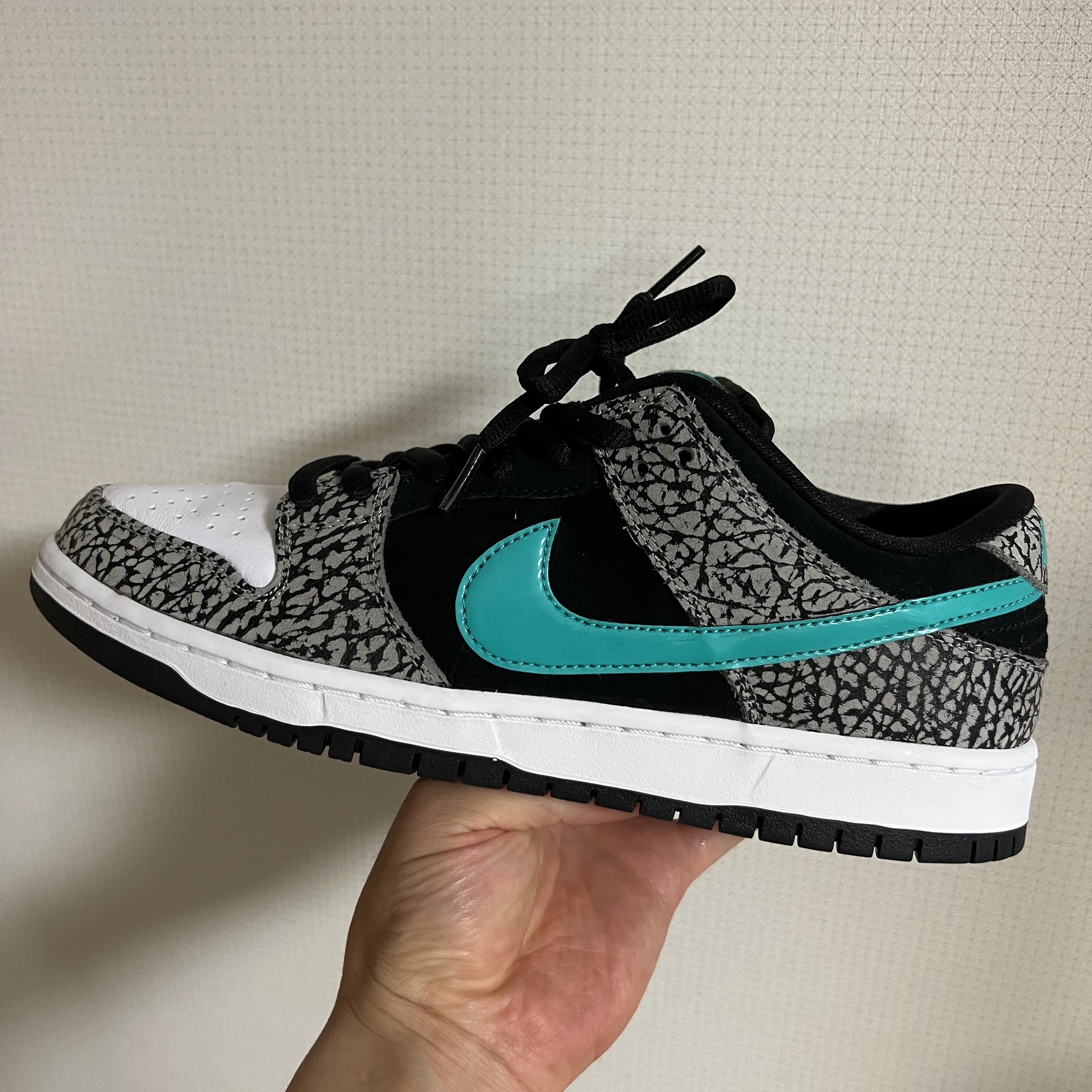 Nike SB Dunk Low Pro Clear Jade 착용 스타일