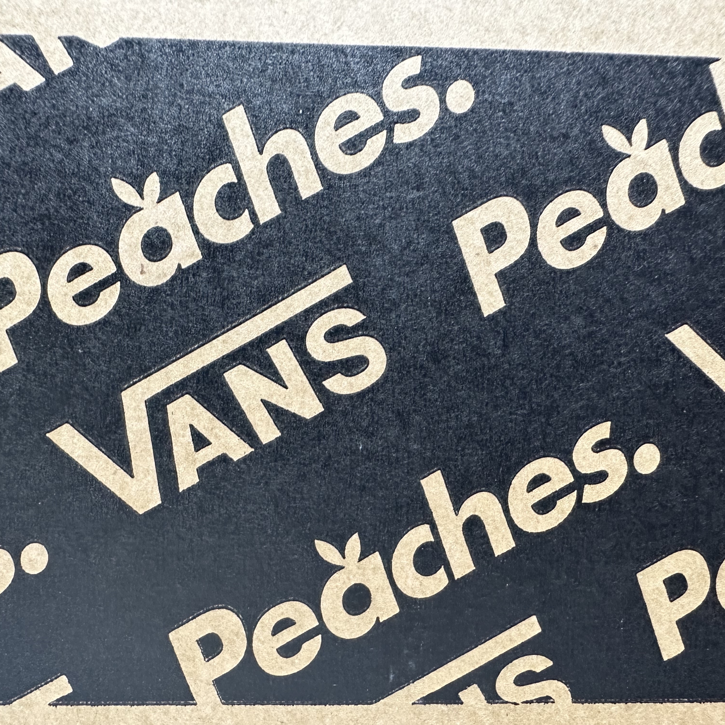 Vans x Peaches. Knu-Skool Black Pink, Vans x Peaches. Knu-Skool Black Pink (Special Box) 착용 스타일 - 2