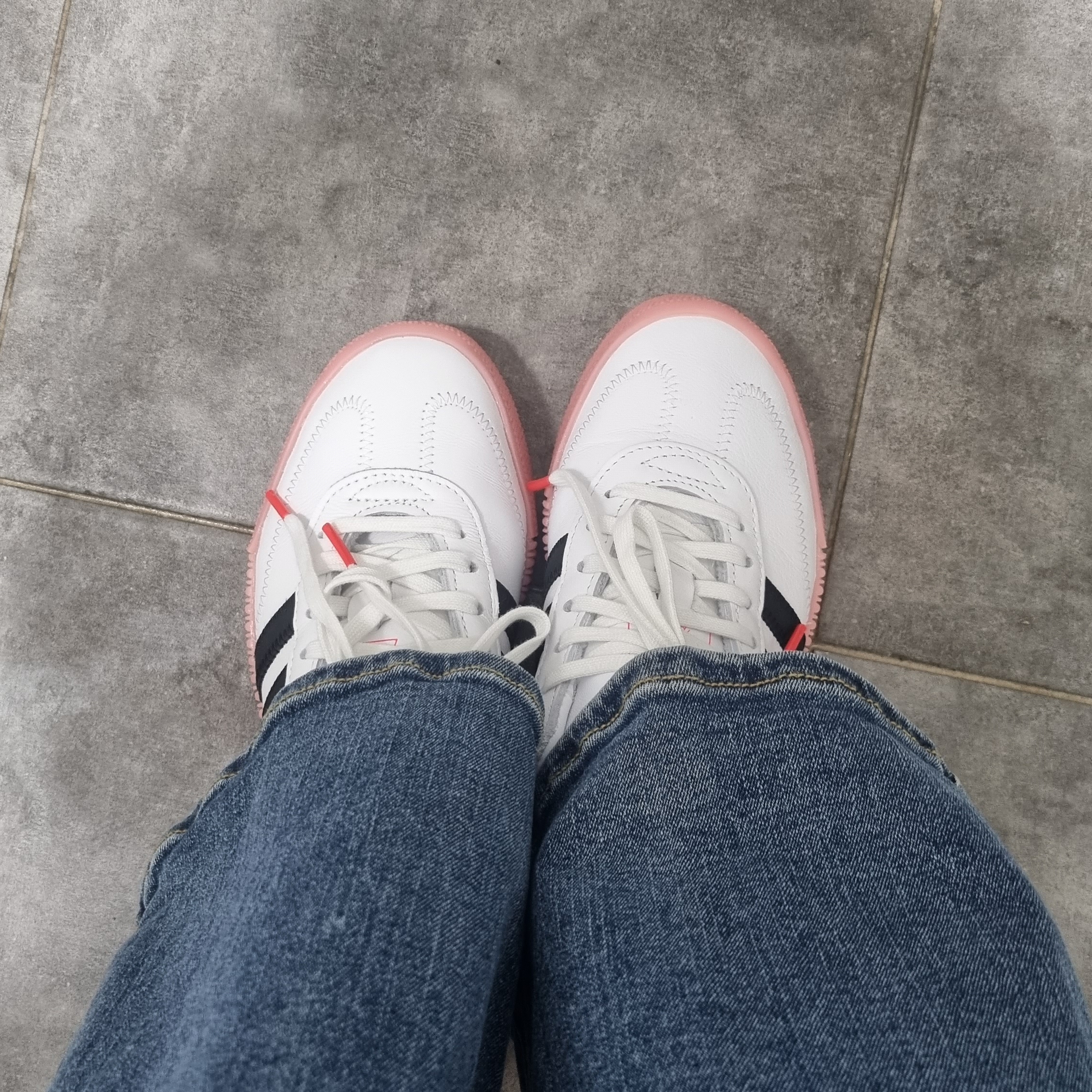 (W) Adidas Sambarose White Pink 착용 스타일 - 1