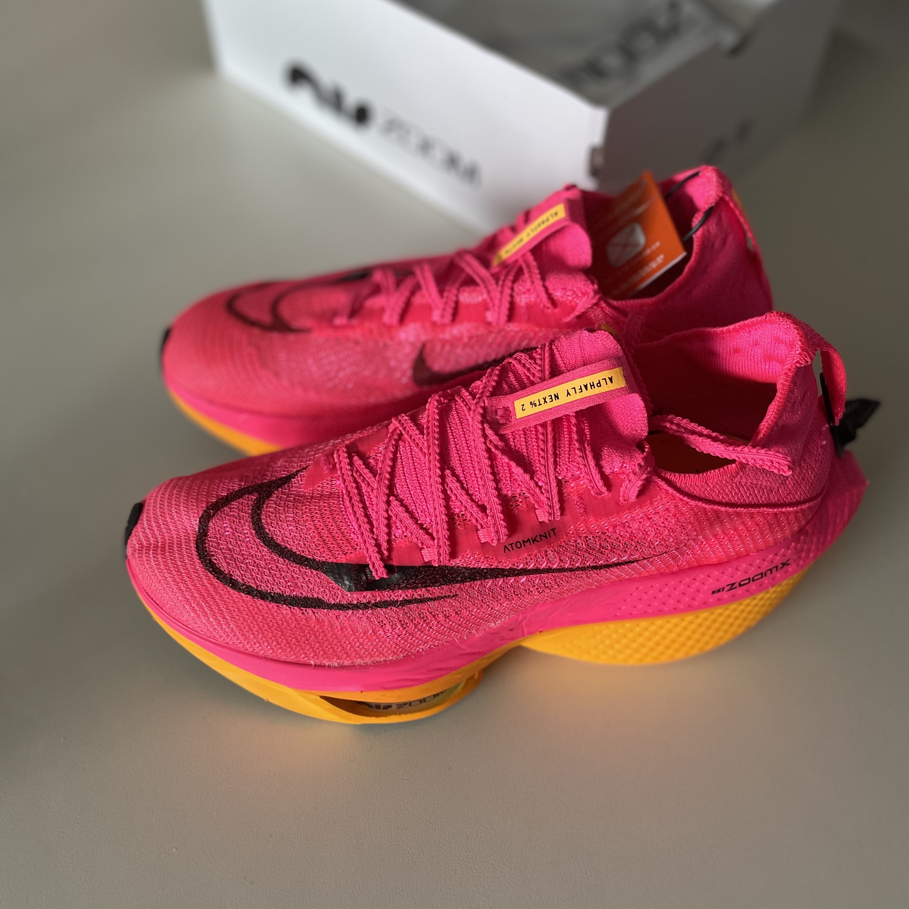 Nike Air Zoom Alphafly Next% 2 Hyper Pink 착용 스타일 - 1
