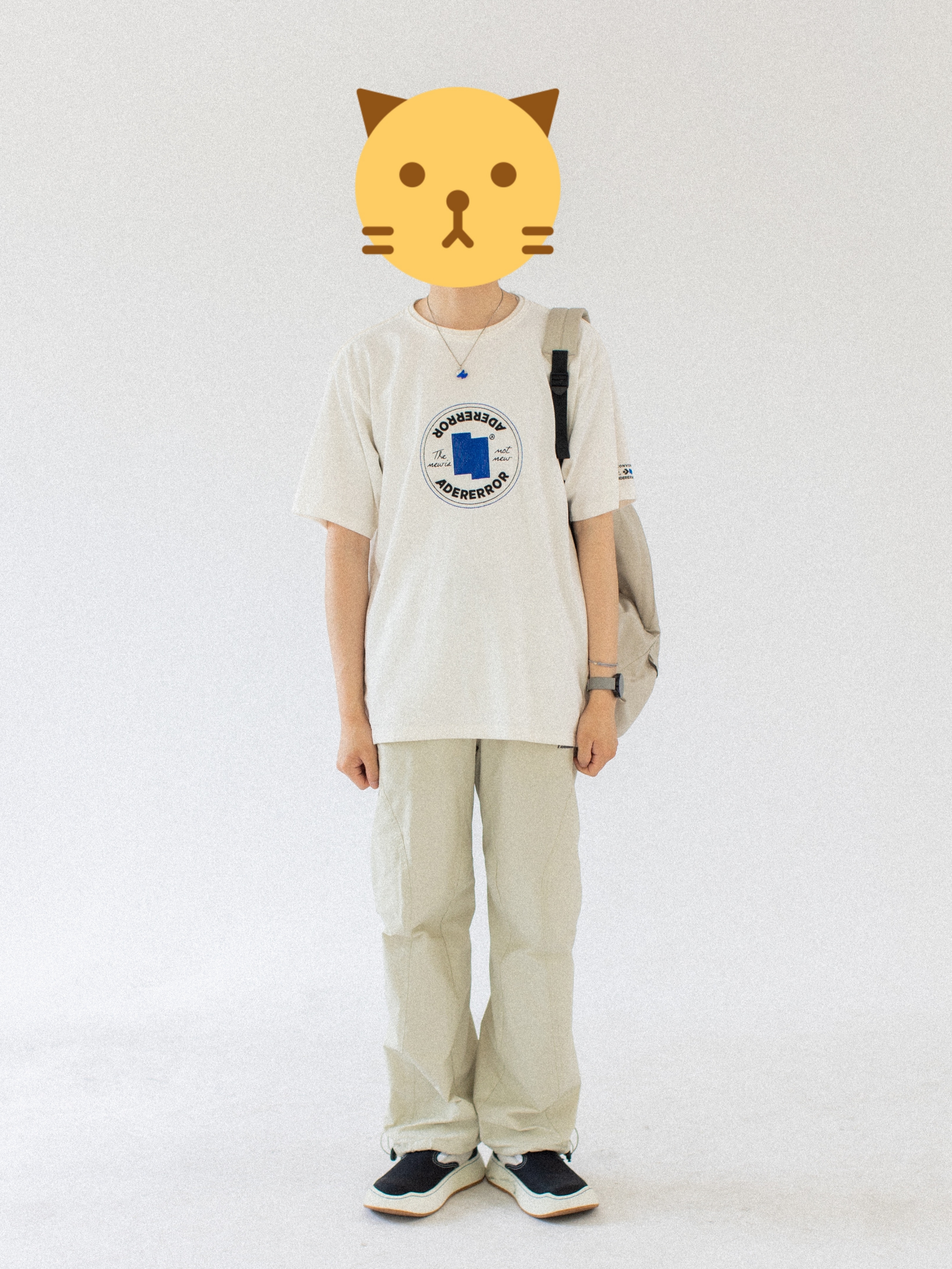 Converse x Ader Error Shapes T-Shirt Cloud Dancer, Ader Error Log; Lad Noir 착용 스타일 - 1