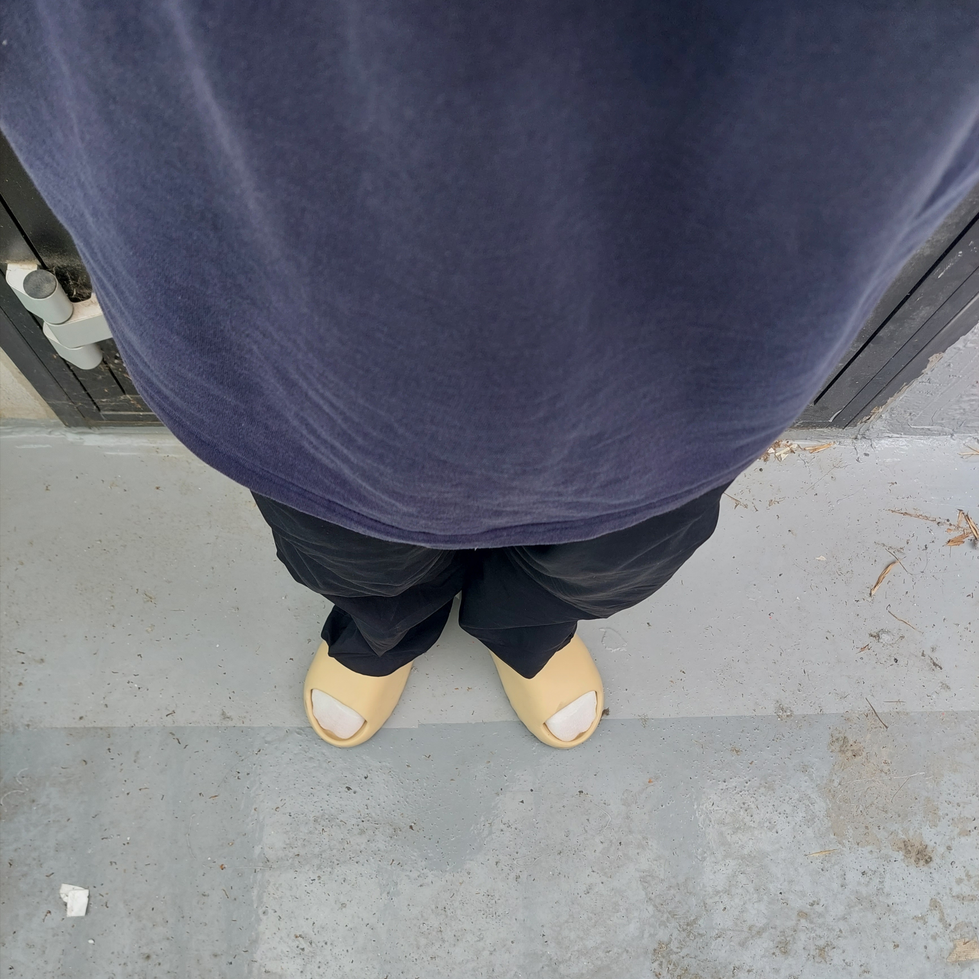 Adidas Yeezy Slide Pure - Re-Release Ver. 착용 스타일