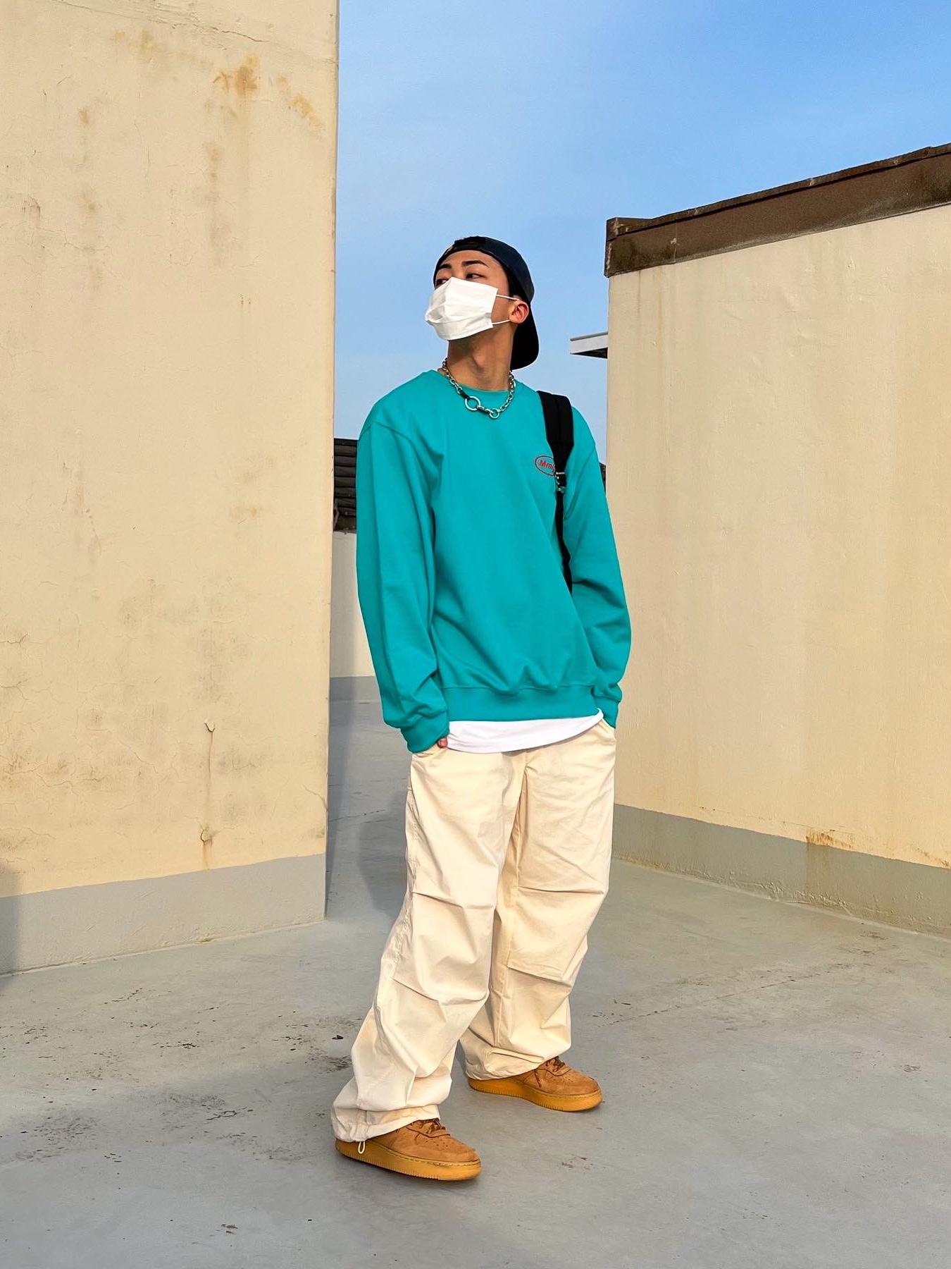 Nike Air Force 1 Mid '07 WB Flax, Our Legacy Ladon Brass Keychain Matte Nickel 착용 스타일