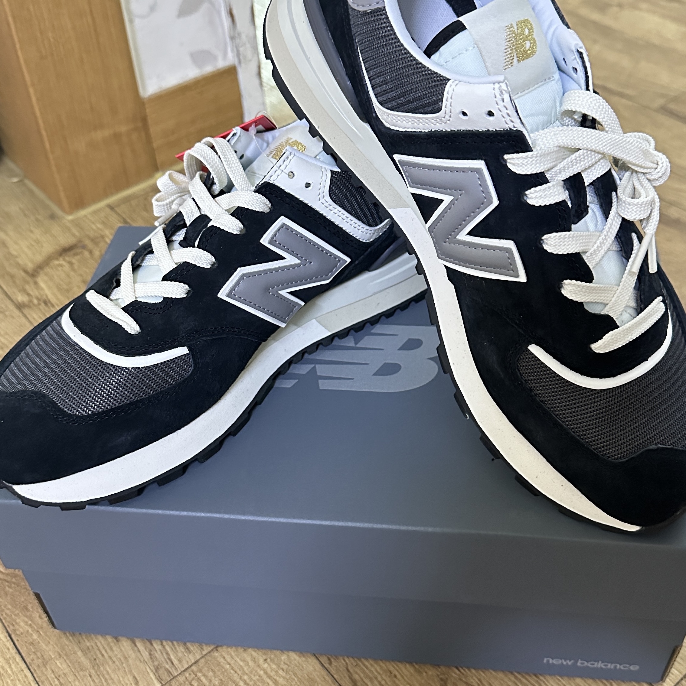 New Balance 574 Legacy Black 착용 스타일