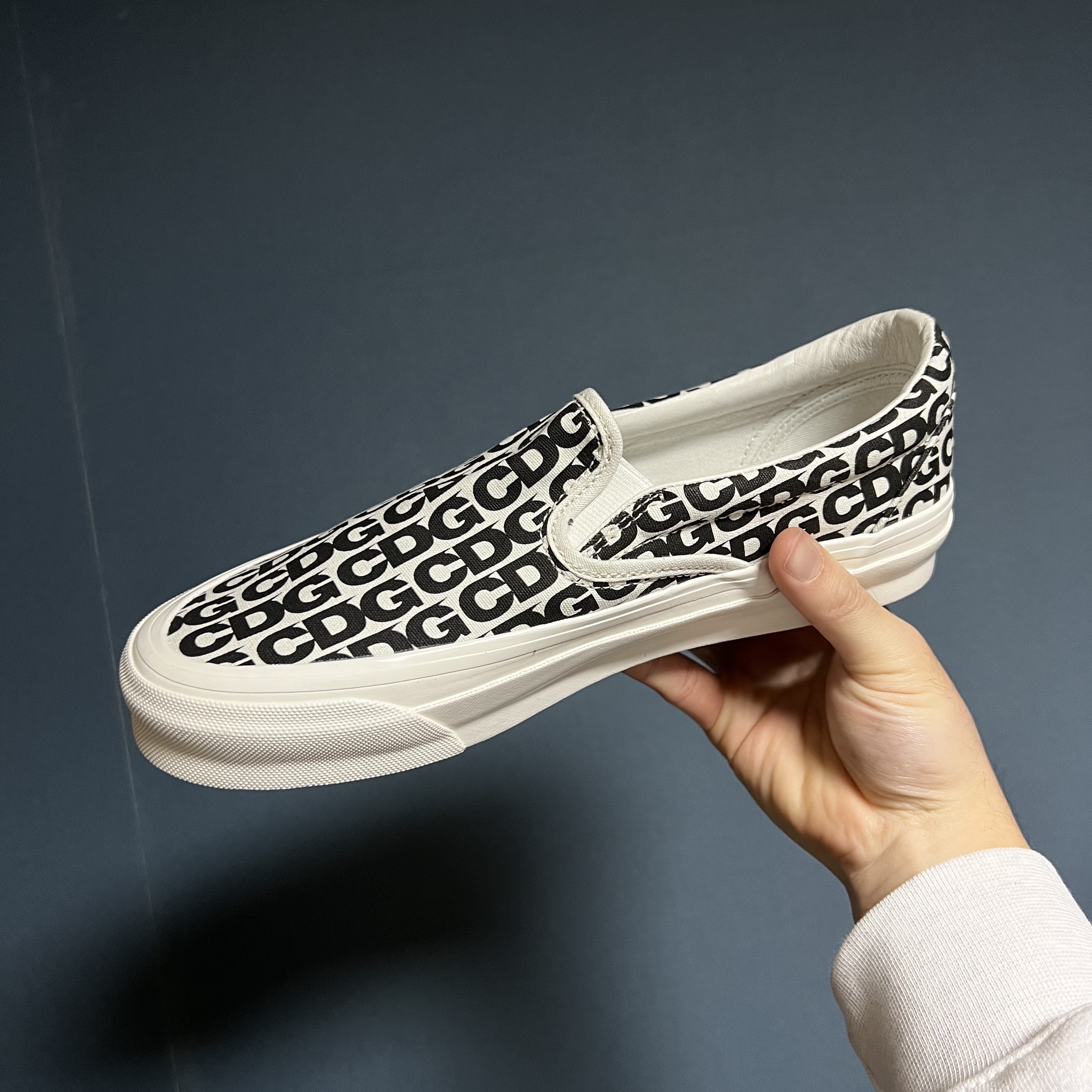 Vans Vault x CDG Slip-On LX White 착용 스타일