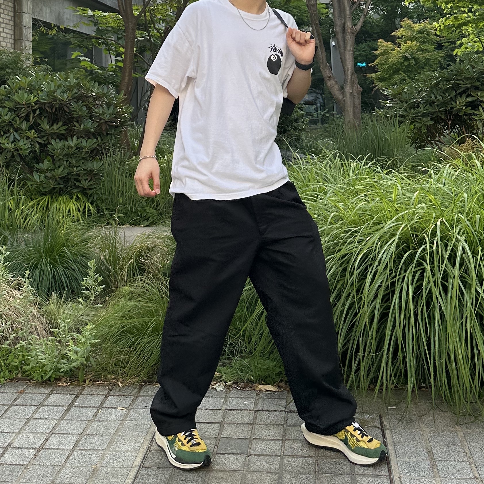 Stussy 8 Ball T-Shirt White - 22SS, Nike x Sacai VaporWaffle Tour Yellow & Gorge Green Sail 착용 스타일 - 2