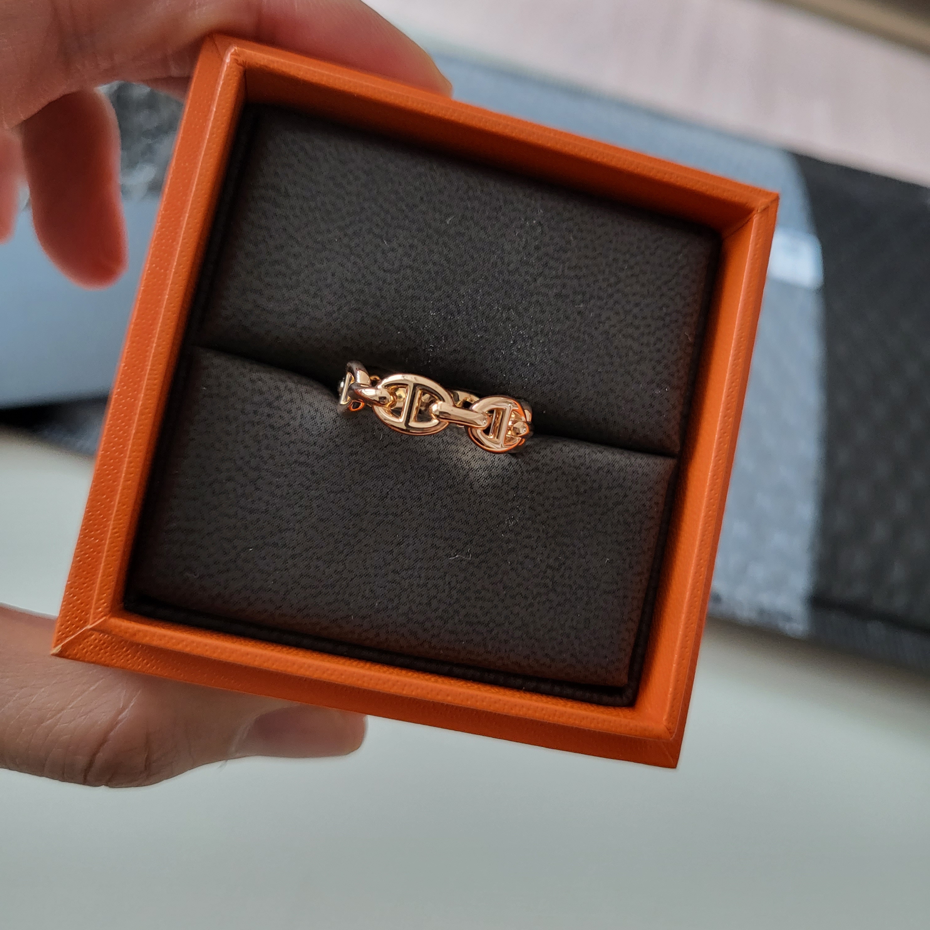 (W) Hermes Small Chaine D'Ancre Enchainee Ring Rose Gold 착용 스타일