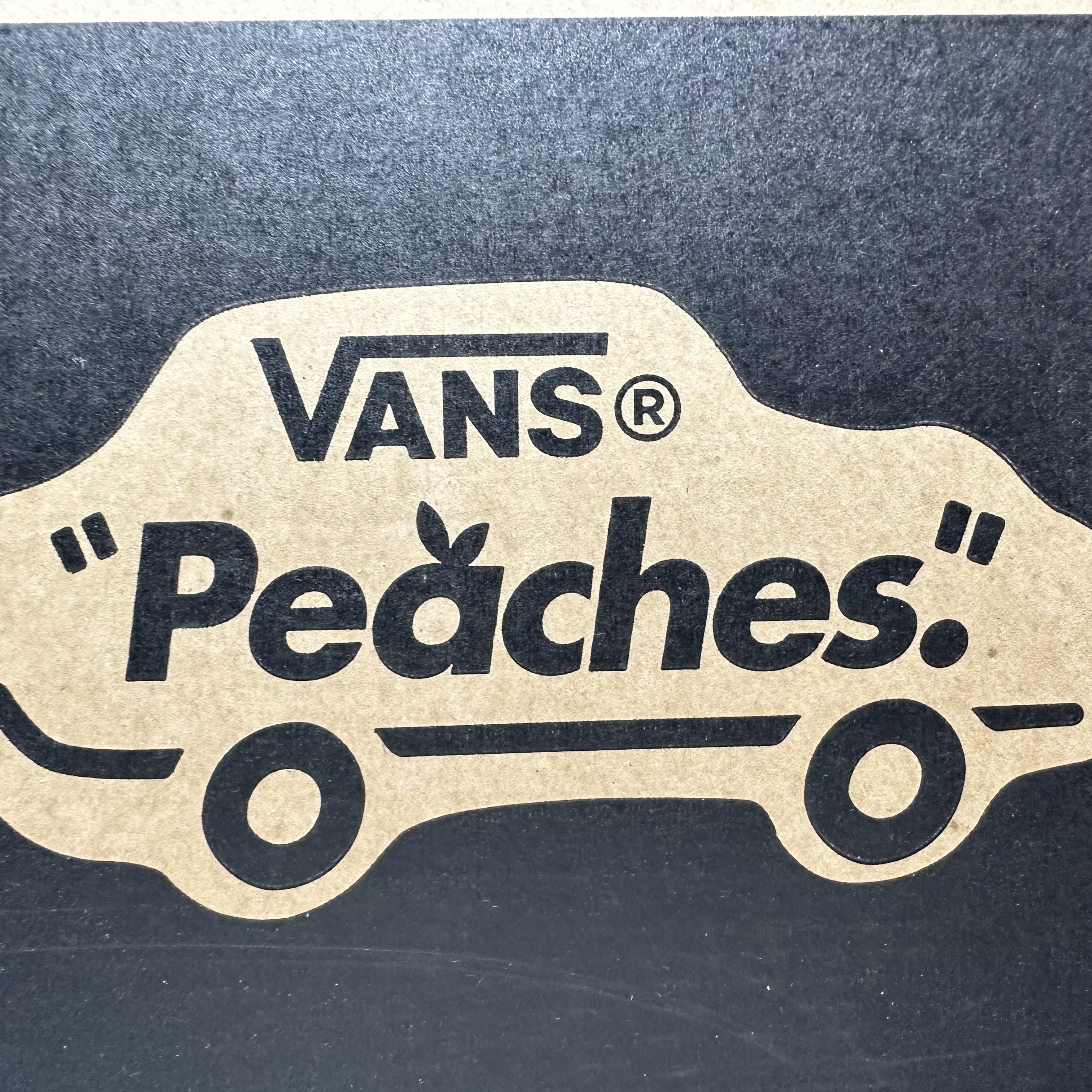 Vans x Peaches. Knu-Skool Black Pink, Vans x Peaches. Knu-Skool Black Pink (Special Box) 착용 스타일 - 1