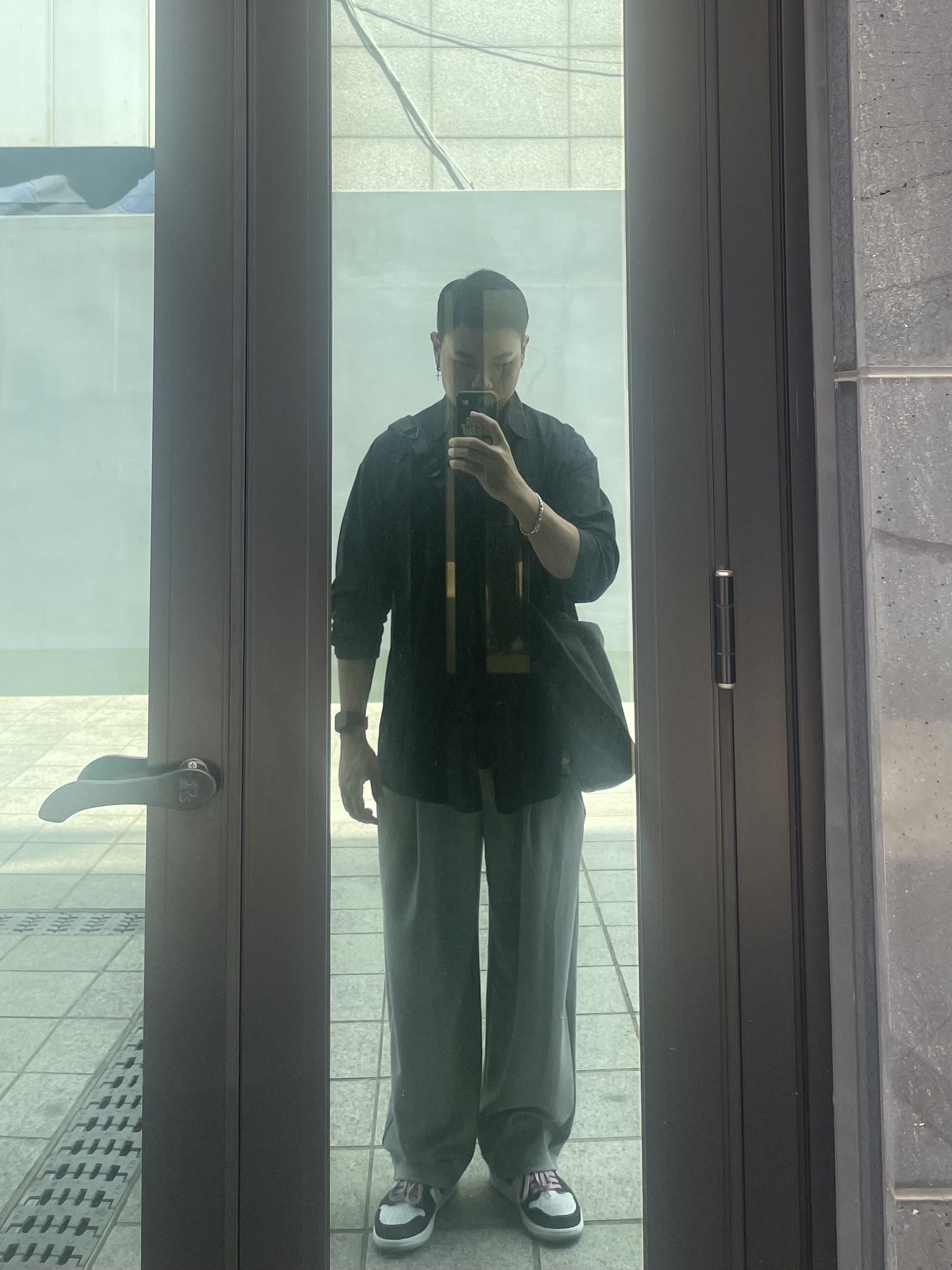 조던 1 레트로 하이 OG 블리치드 코랄 착용 스타일