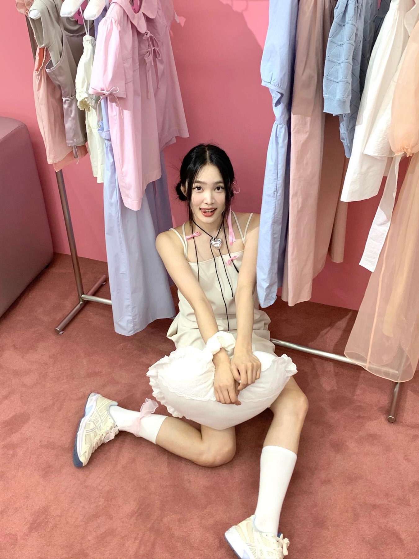(W) 아식스 젤 1130 버치 미네랄 베이지 착용 스타일