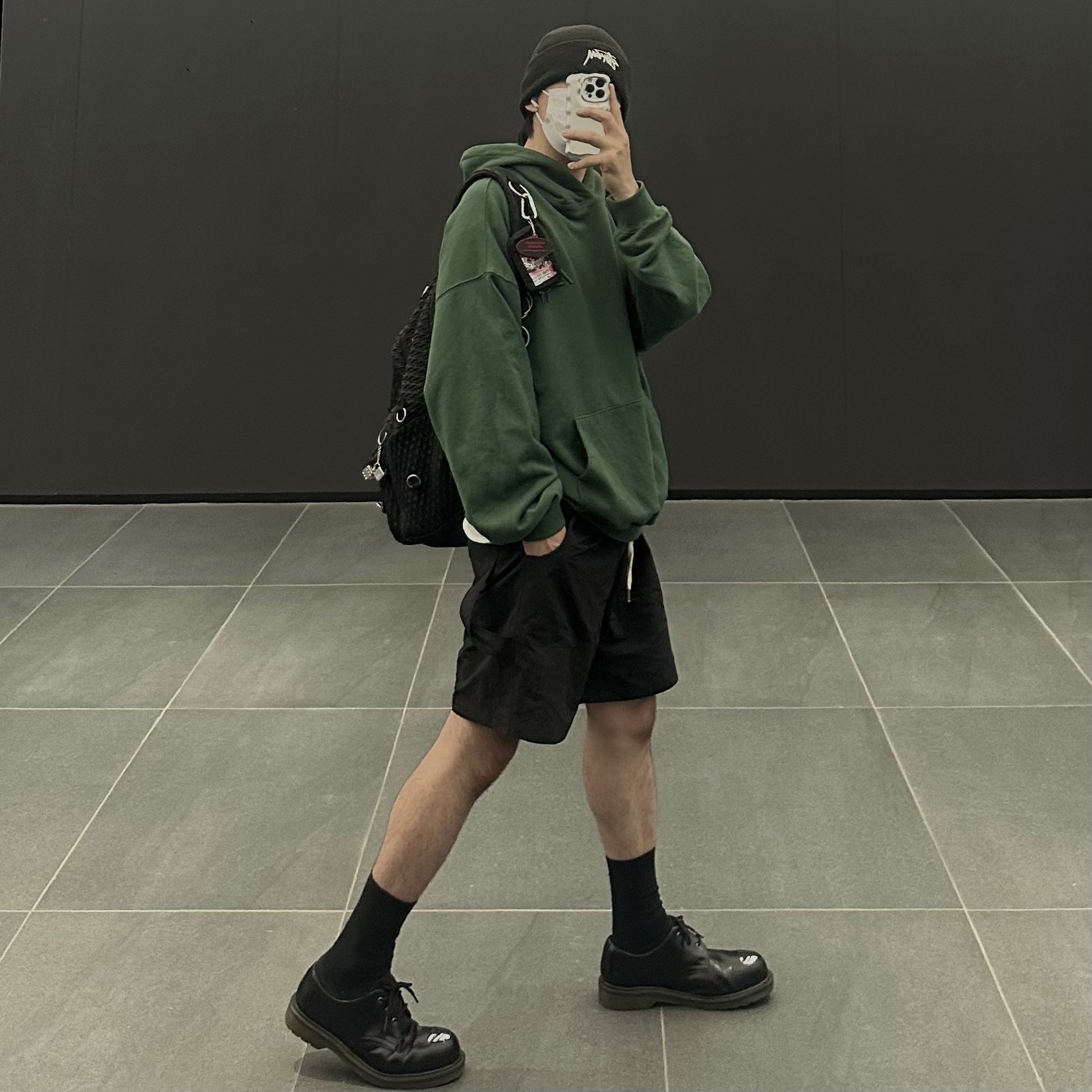 Nike x Stussy Cuff Beanie, Human Made Military Card Case Black 착용 스타일 - 3