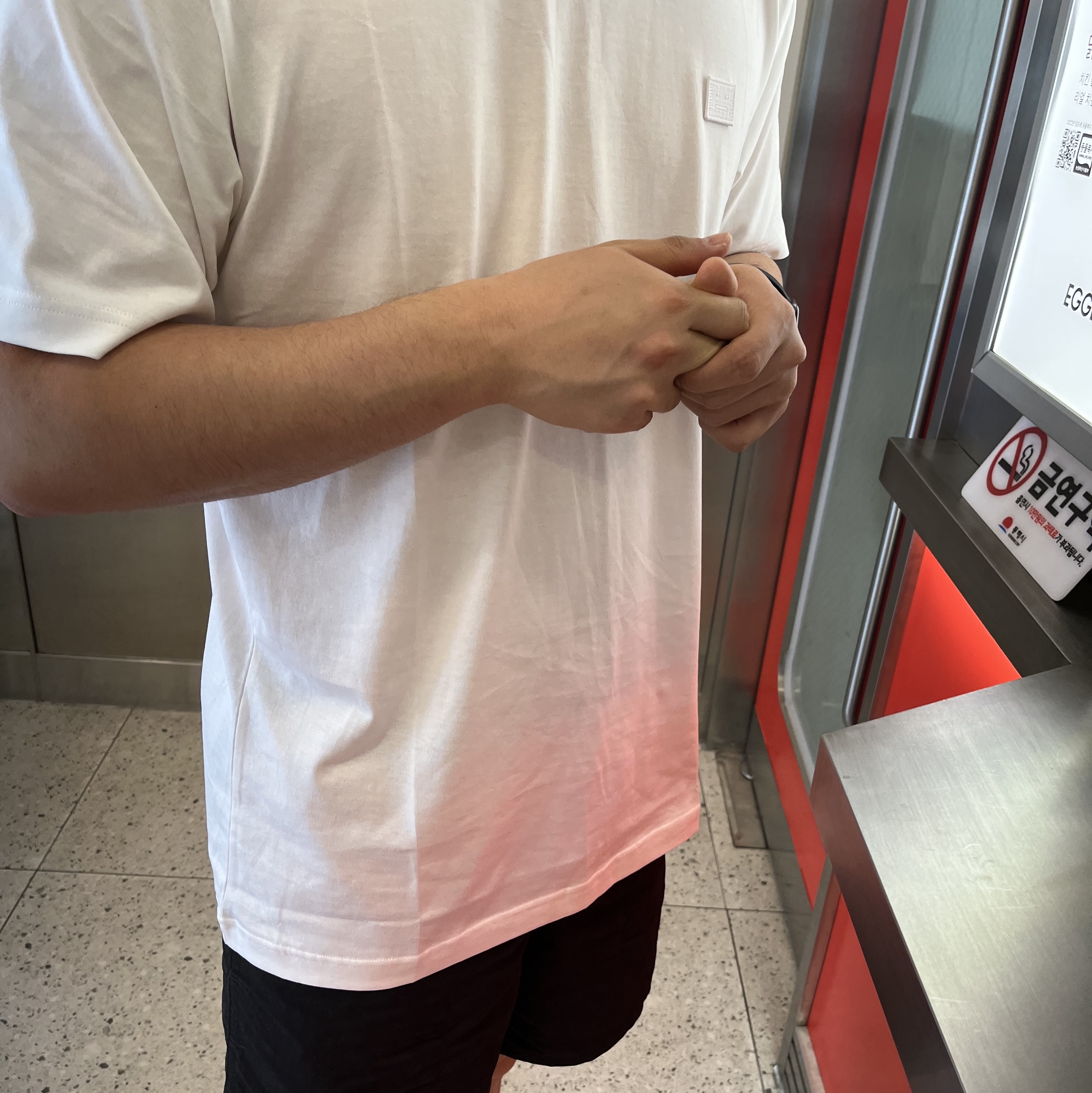 Nike x Tom Sachs General Purpose Shoe Archive, Acne Studios Nash Face Crewneck T-Shirt Optic White 착용 스타일 - 2
