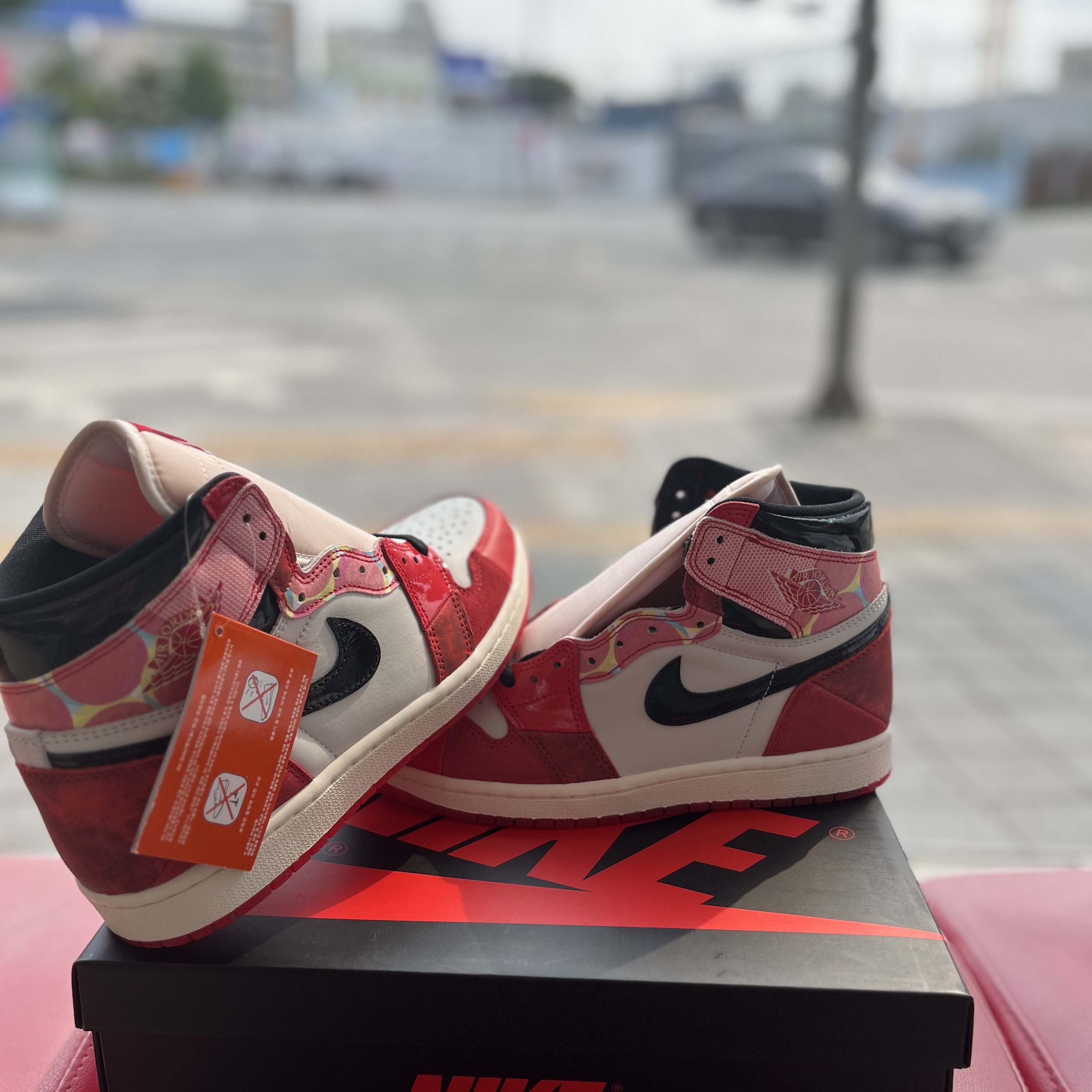 Jordan 1 Retro High Spider-Man Next Chapter 착용 스타일