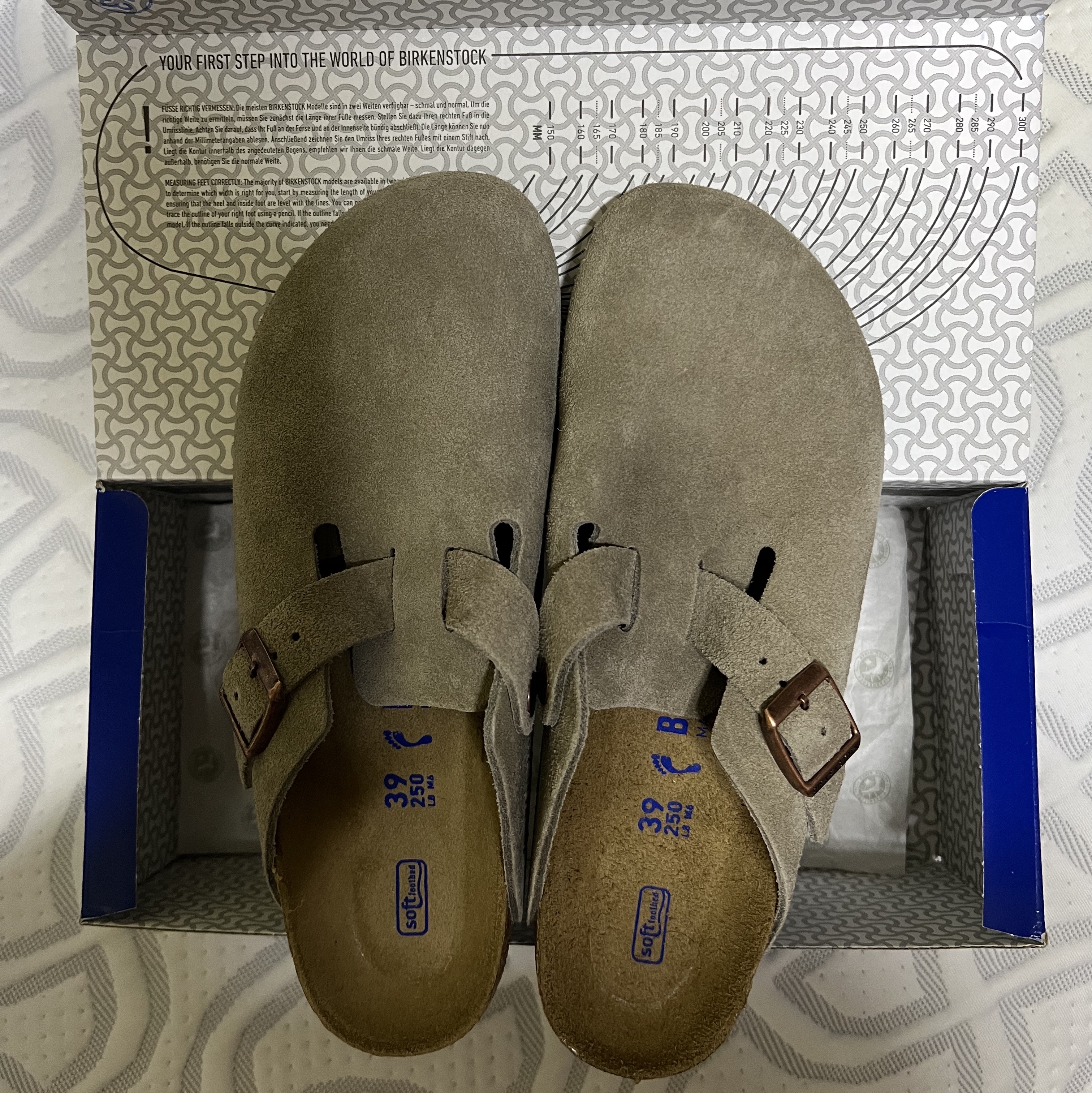 Birkenstock Boston Soft Footbed Taupe - Narrow 착용 스타일