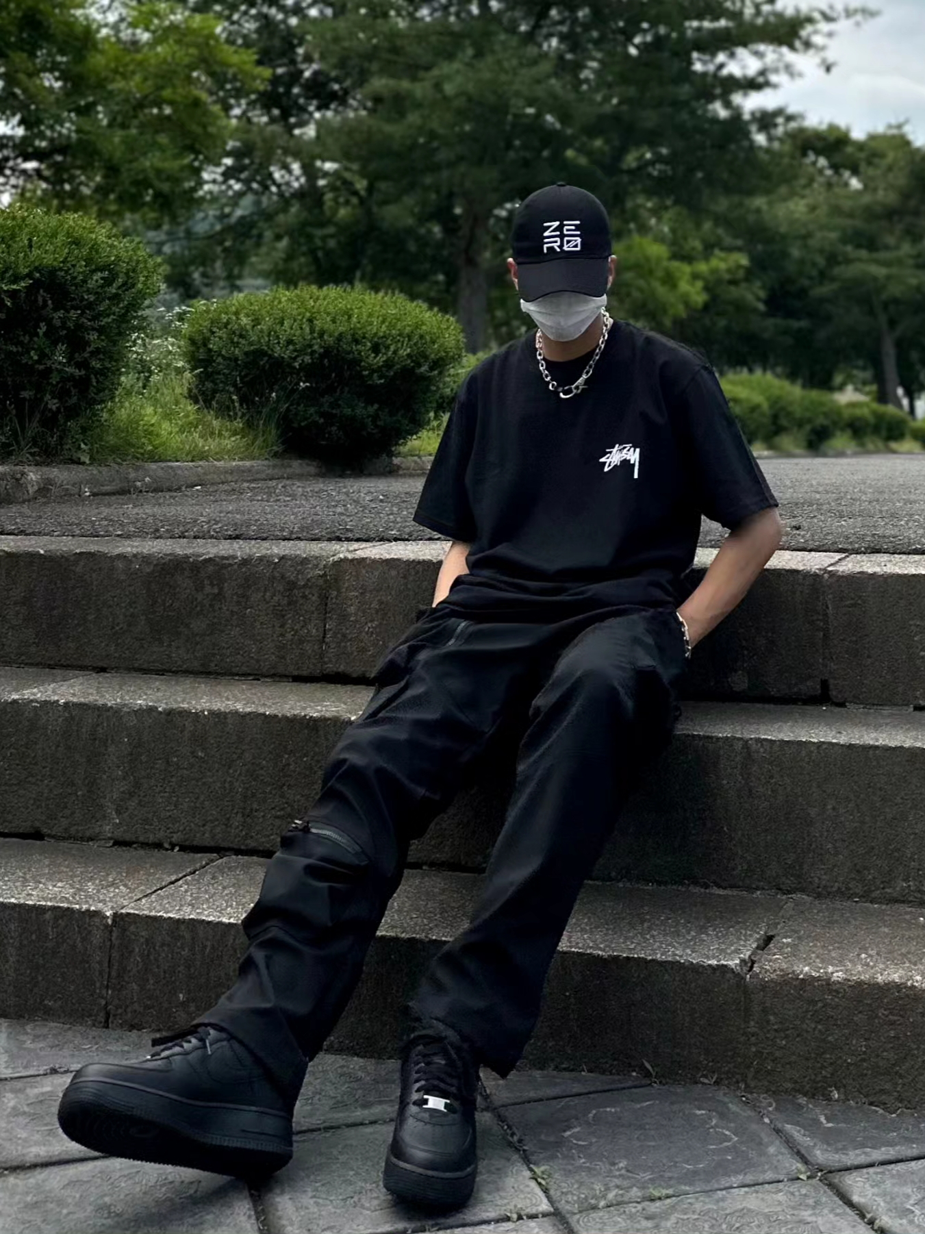 Nike x Supreme Air Force 1 Low Black, Stussy Shattered T-Shirt Black 착용 스타일 - 2