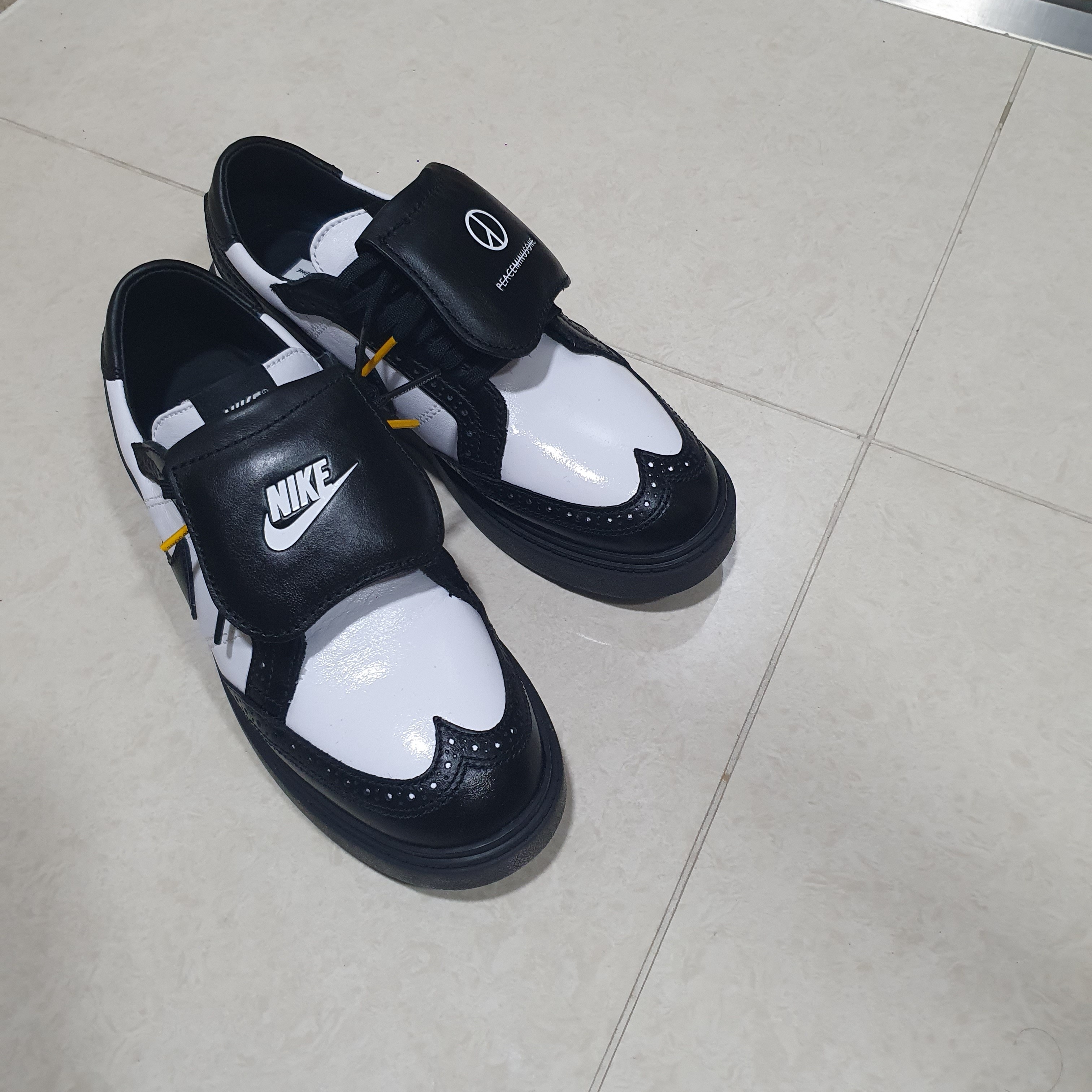 Nike x Peaceminusone Kwondo1 Black and White 착용 스타일 - 4
