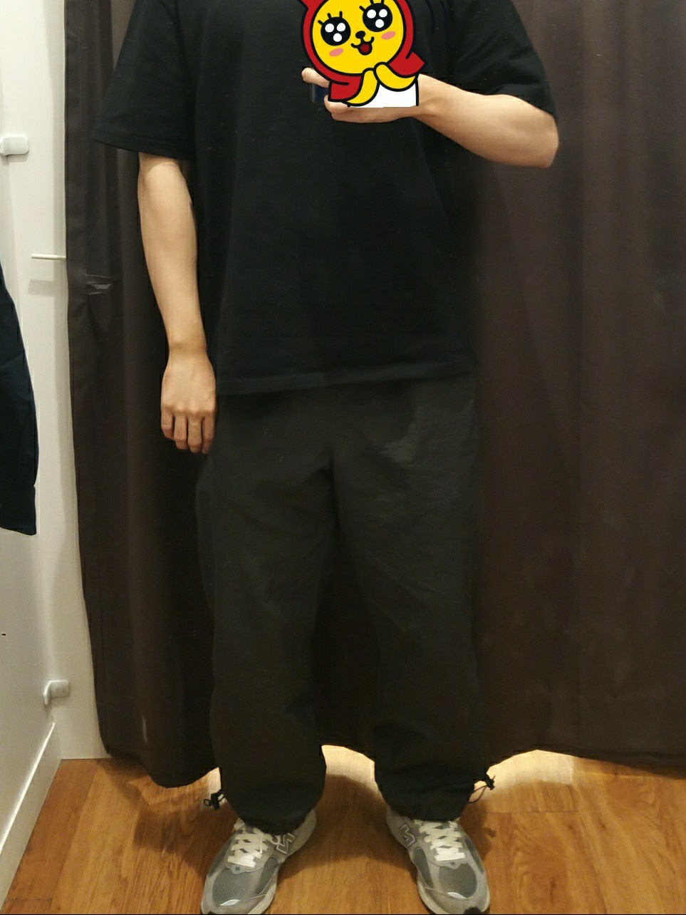 New Balance 2002R Grey 착용 스타일