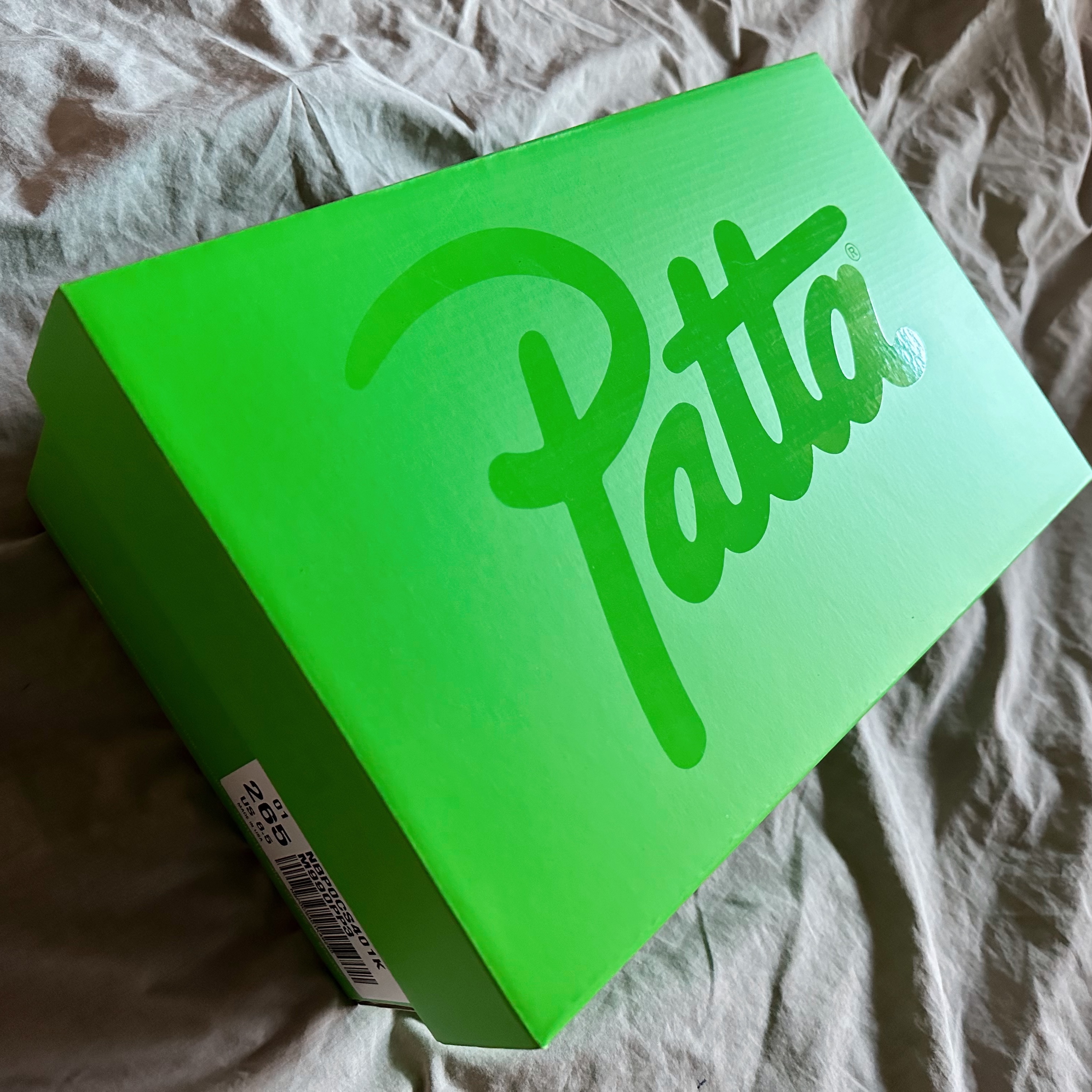New Balance x Patta 990v3 Made in USA Olive 착용 스타일 - 1