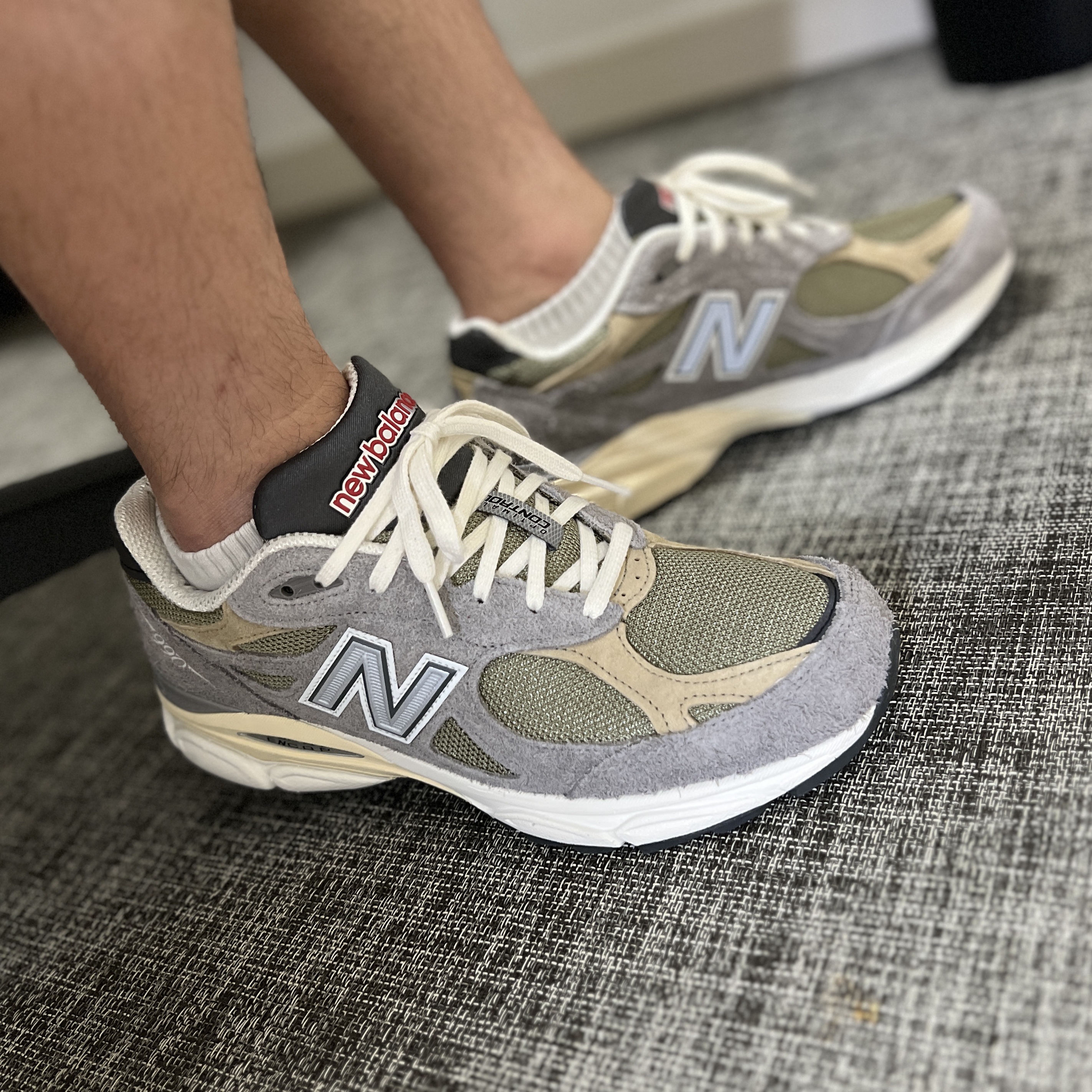 New Balance 990v3 Made in USA Marblehead Incense 착용 스타일