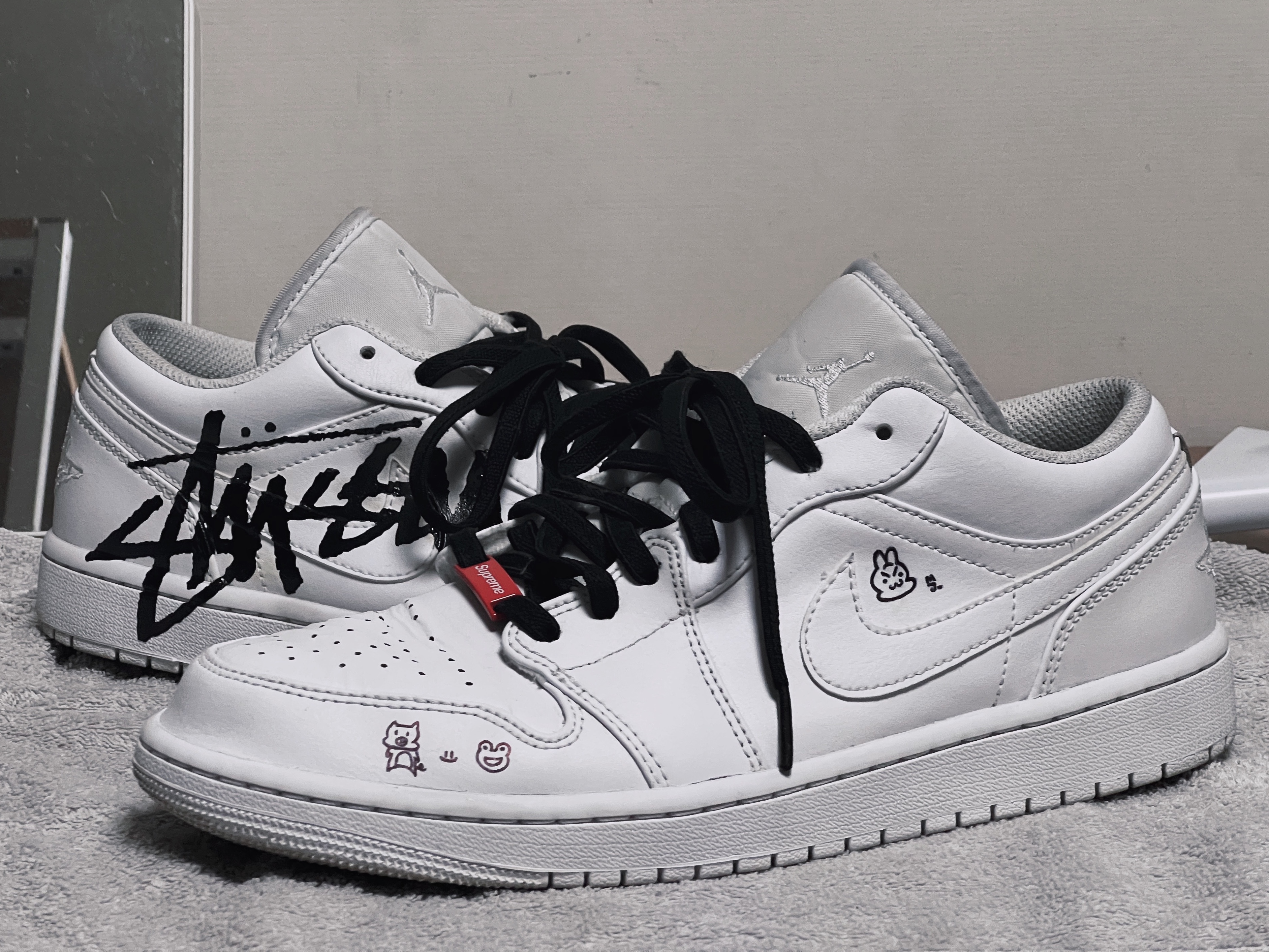 Jordan 1 Low Triple White 착용 스타일 - 2