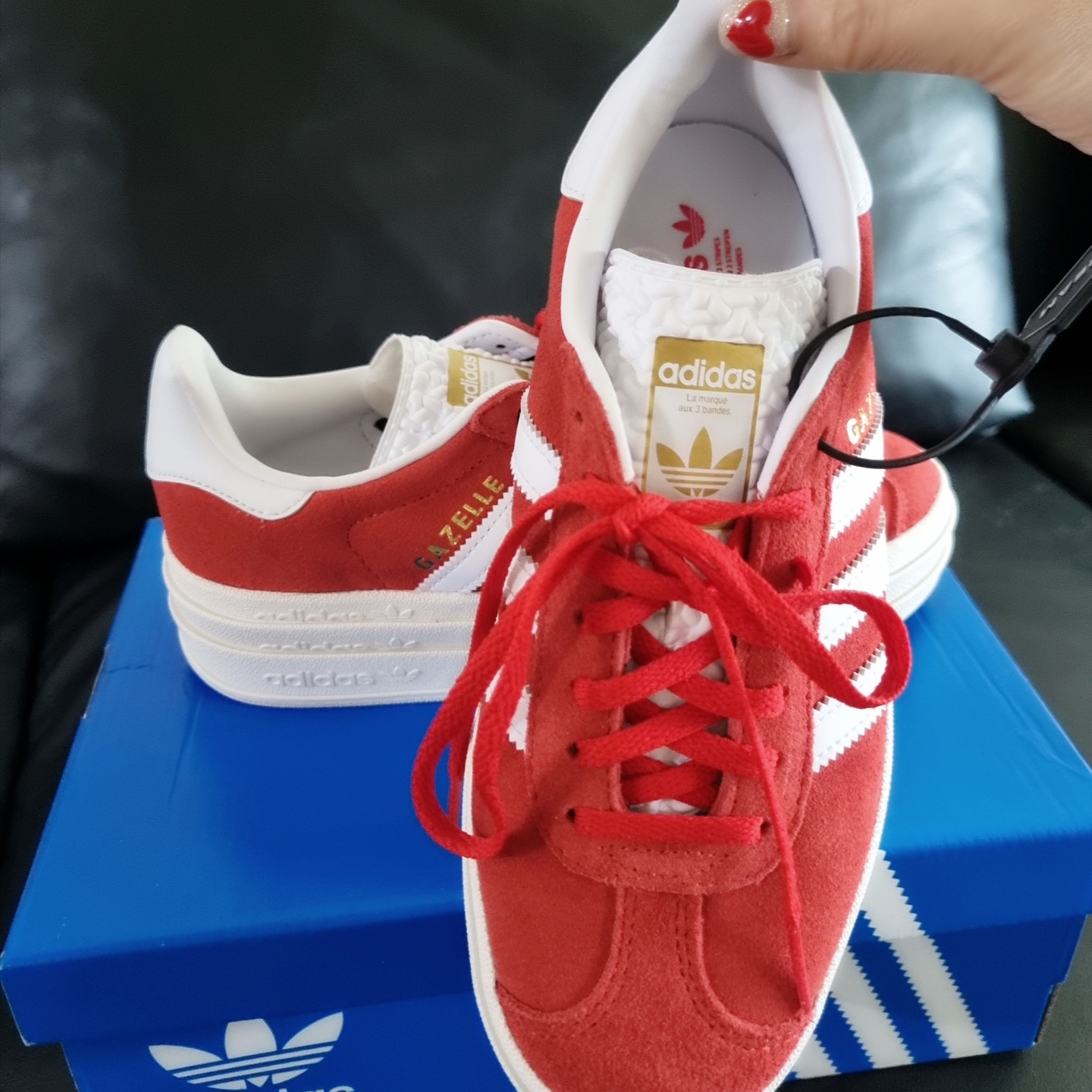 (W) Adidas Gazelle Bold Red White 착용 스타일 - 1
