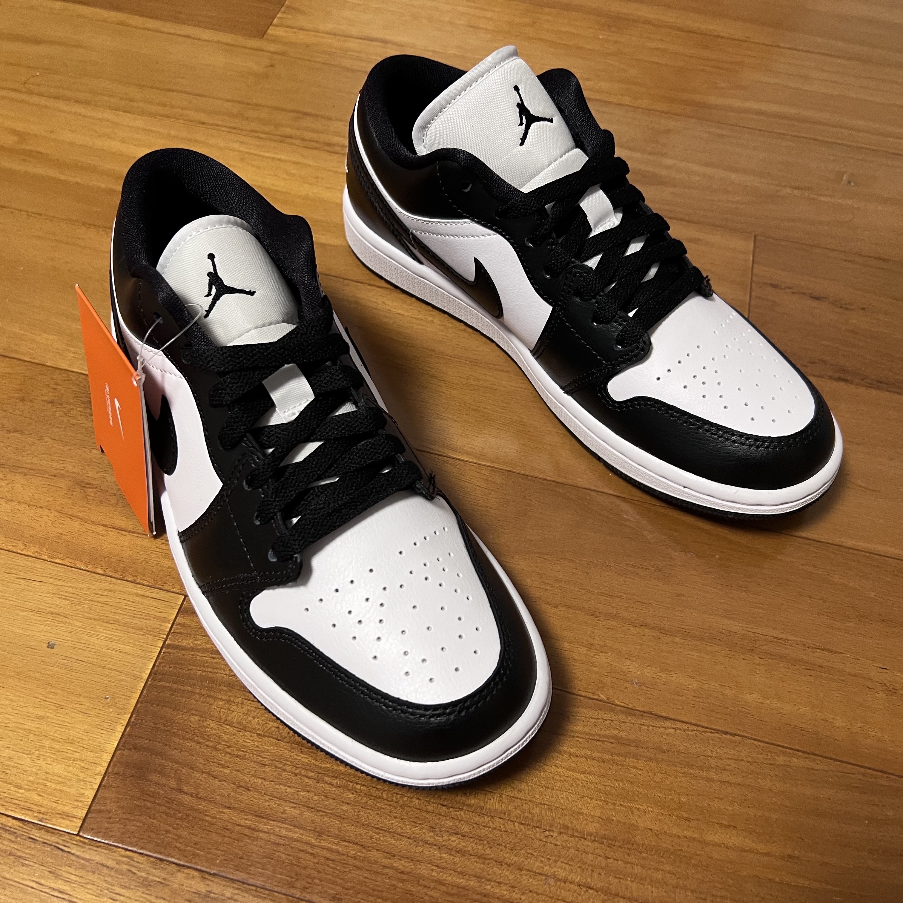 (W) Jordan 1 Low Black and White 착용 스타일