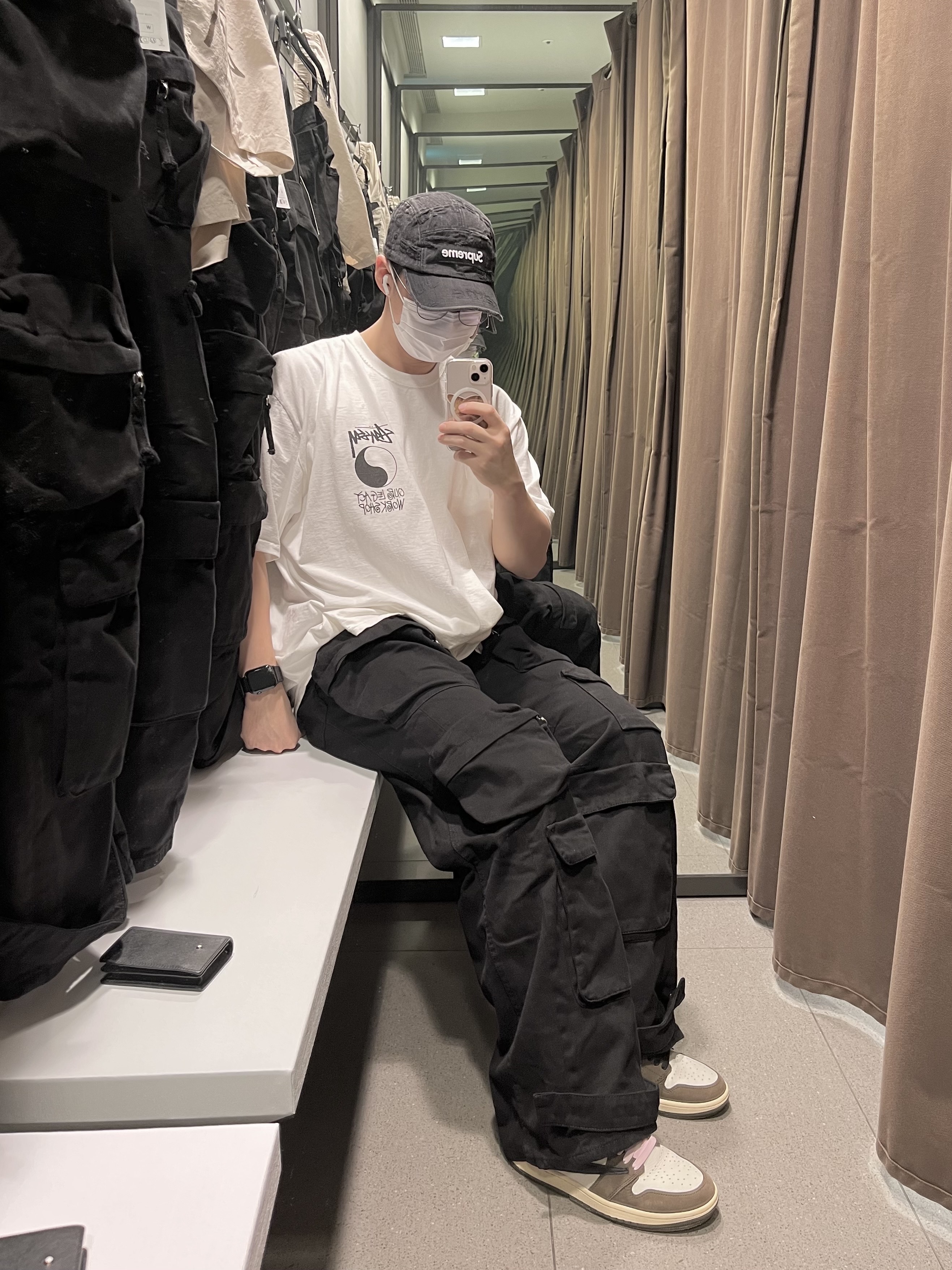 Supreme Frayed Logos Denim Camp Cap Black - 21SS, Stussy x Our Legacy Frame Pigment Dyed T-Shirt Natural 착용 스타일