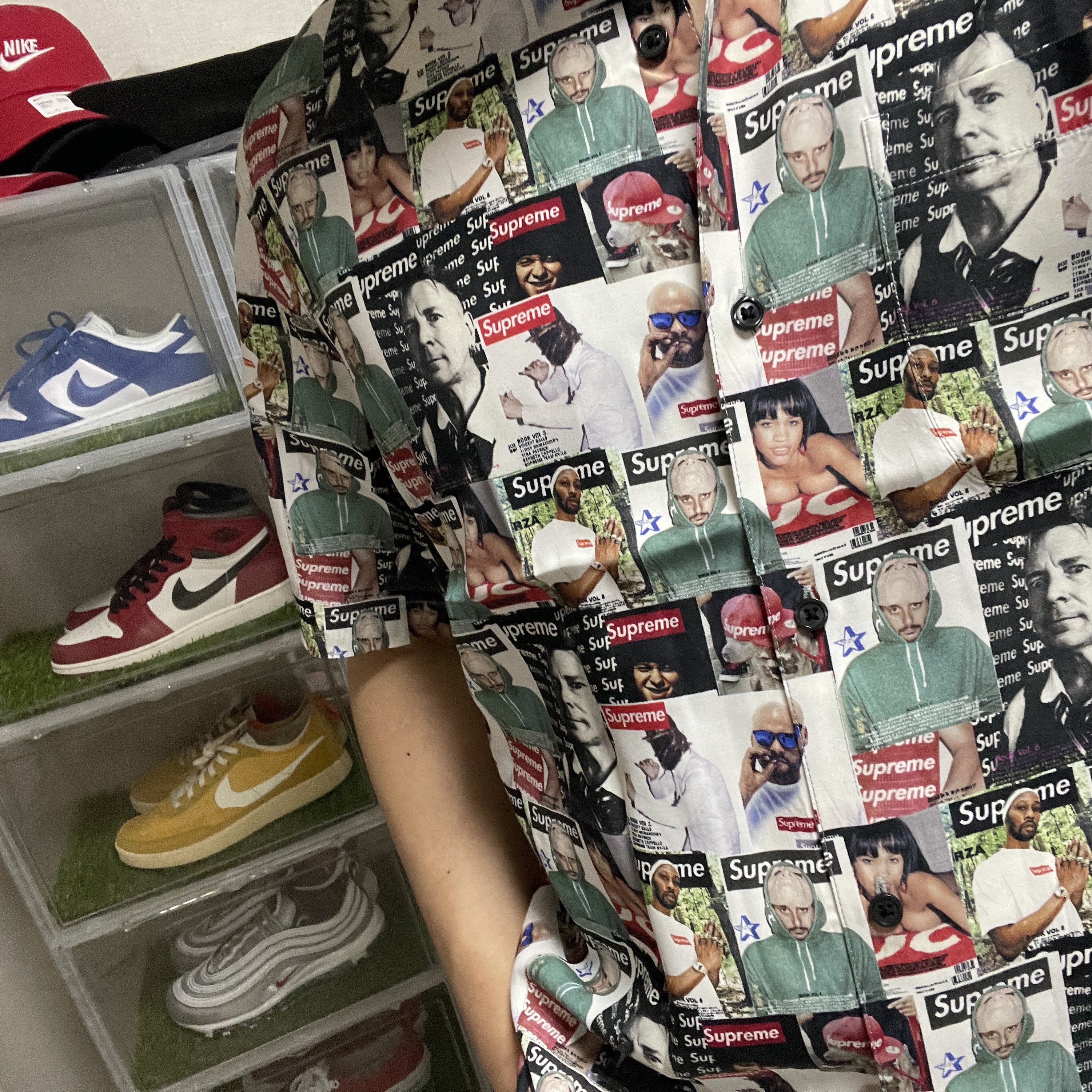 Supreme Magazine S/S Shirt Multicolor - 23SS 착용 스타일