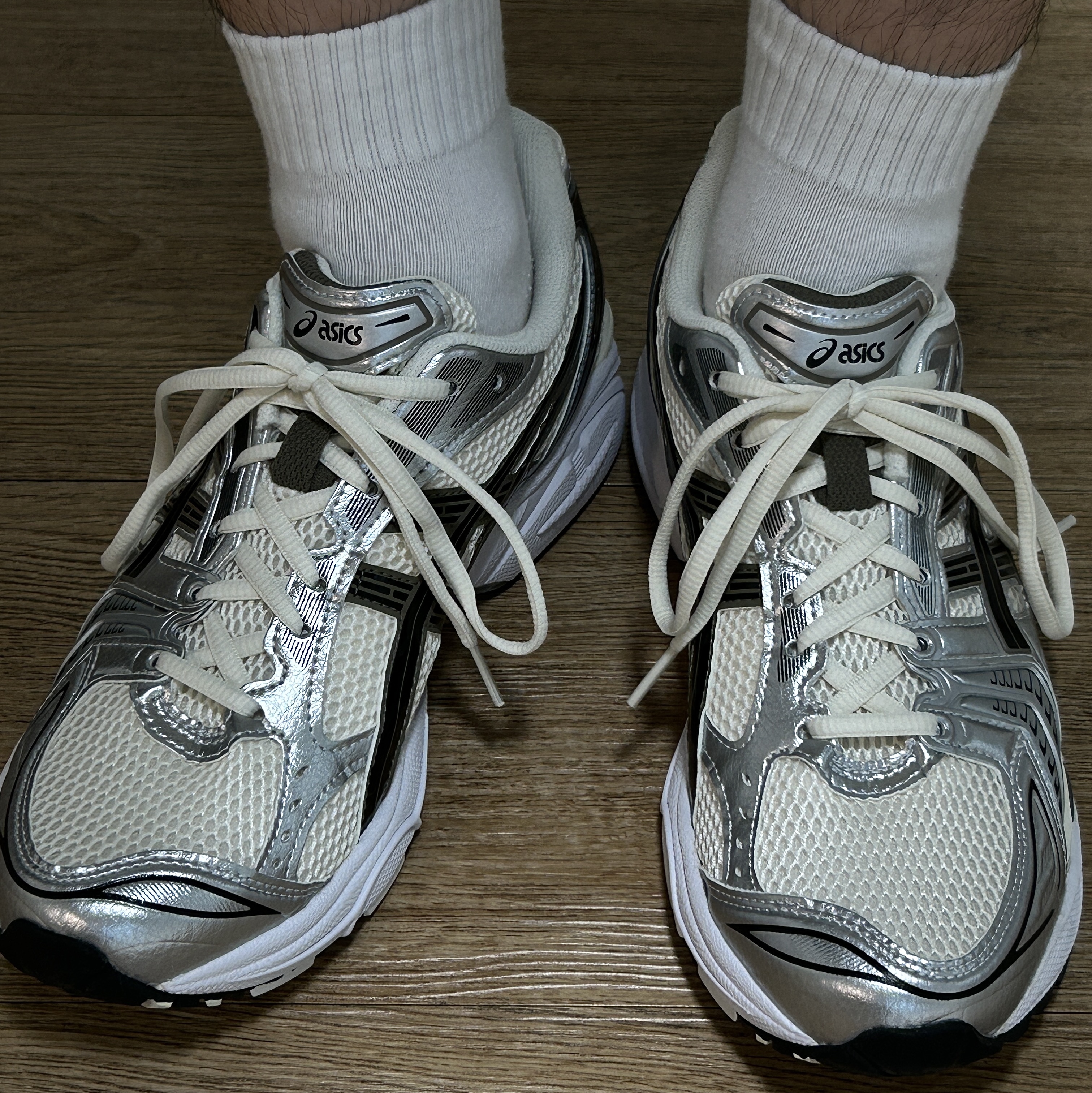 Asics Gel-Kayano 14 Cream Black 착용 스타일 - 3