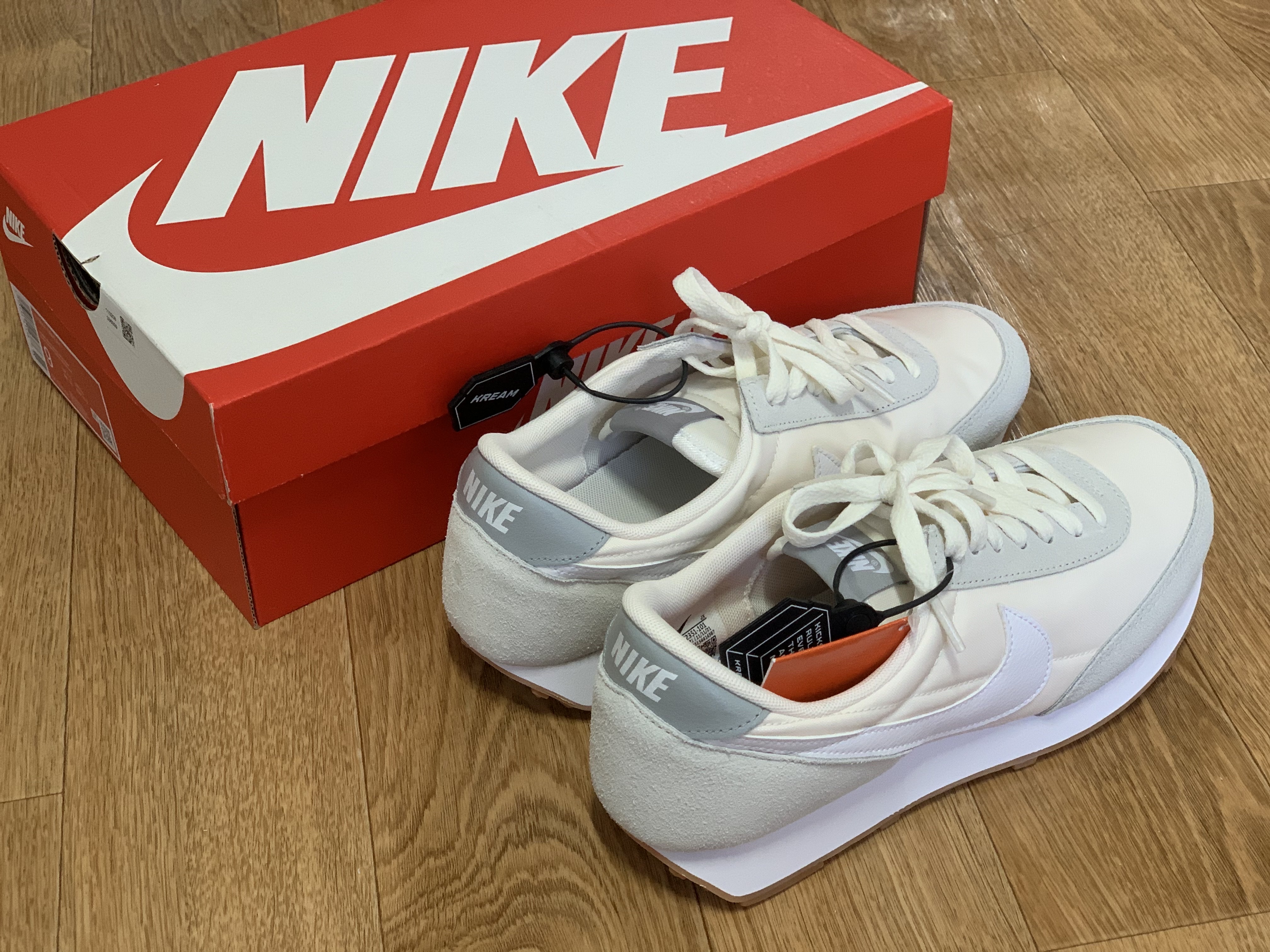 (W) Nike Daybreak Summit White 착용 스타일 - 1