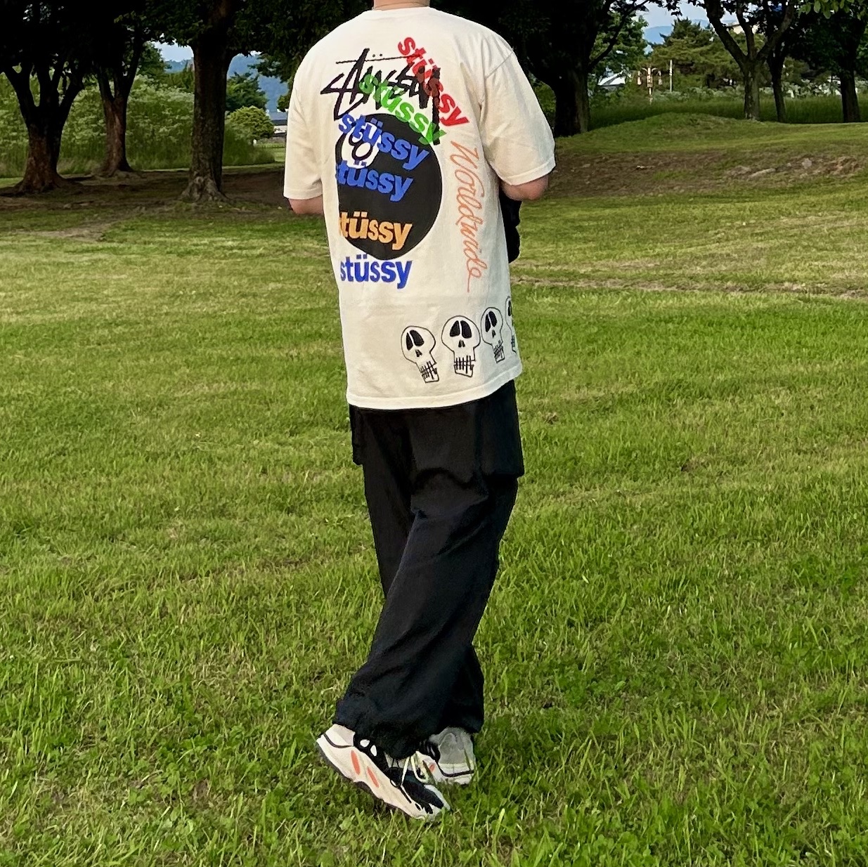 Stussy Test Strike Pigment Dyed T-Shirt Natural, Adidas Yeezy Boost 700 Wave Runner Solid Grey 2017/2019 착용 스타일 - 1