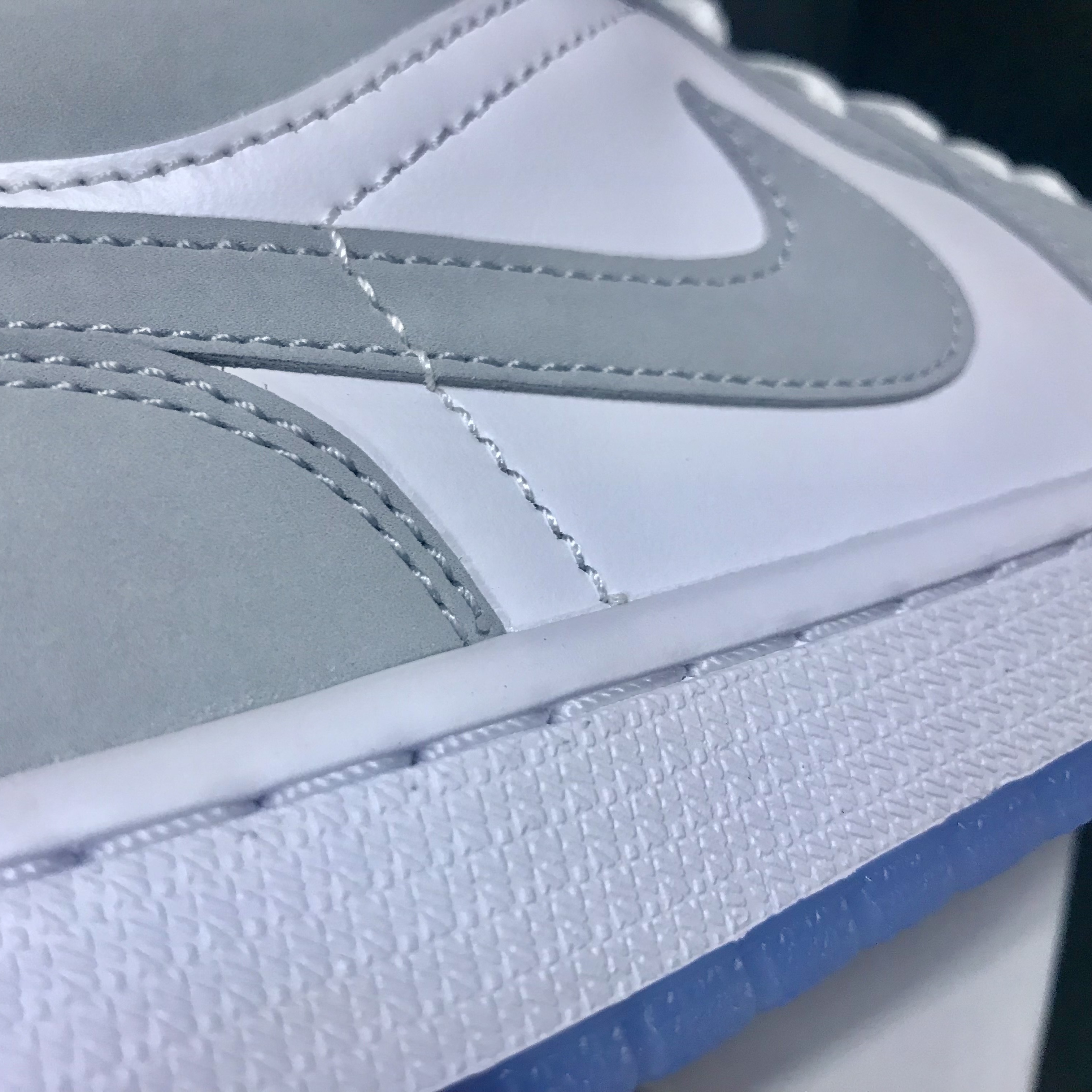 (W) Jordan 1 Low White Wolf Grey 착용 스타일 - 1