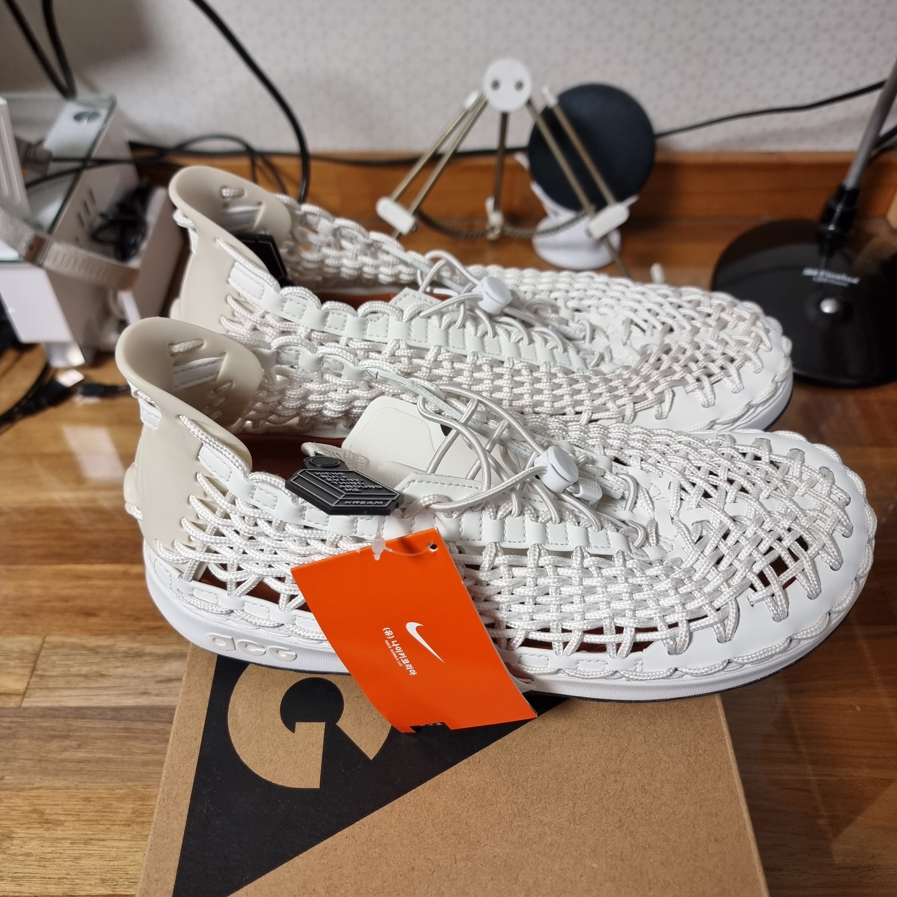 Nike ACG Watercat+ Phantom 착용 스타일