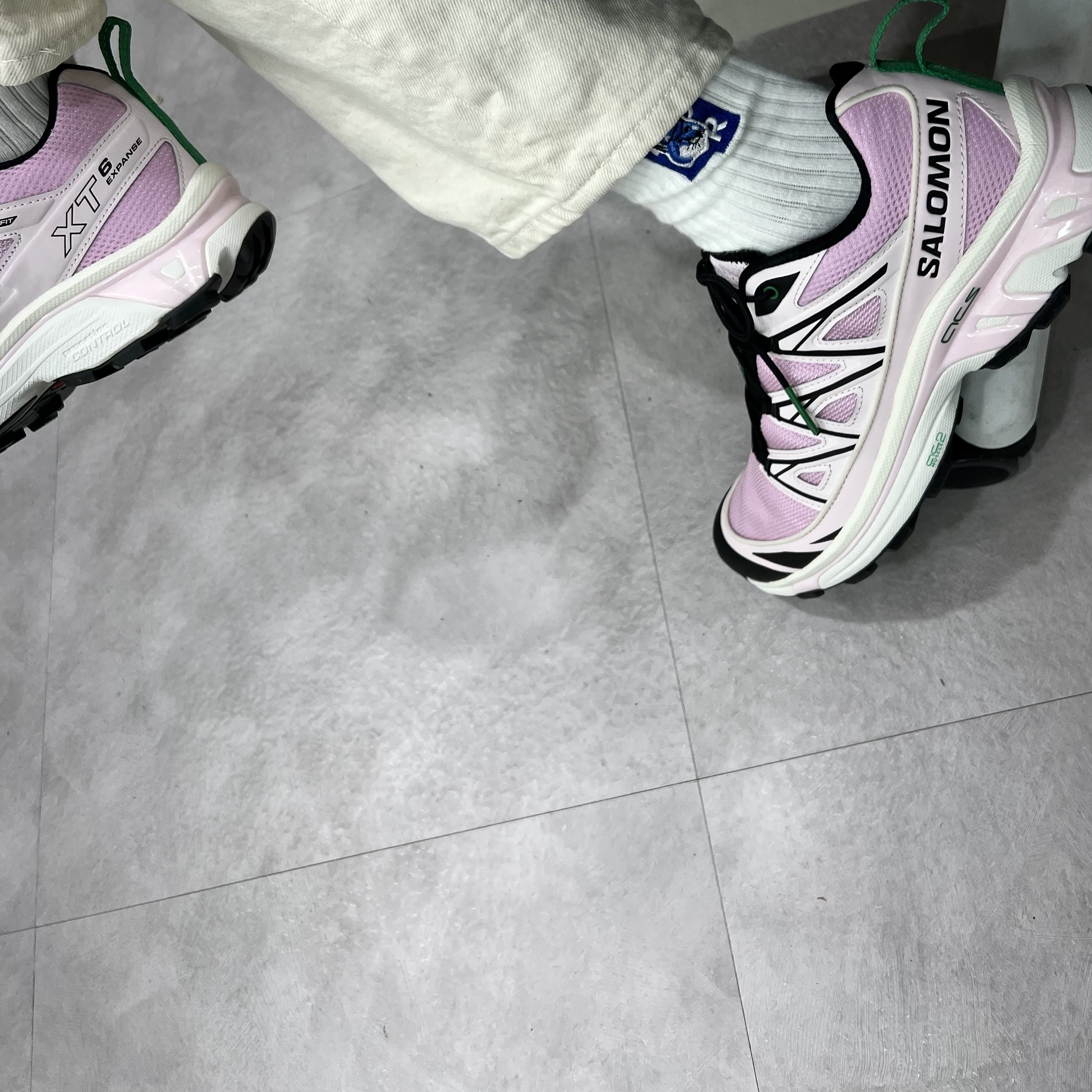 Salomon x Sandy Liang XT-6 Expanse Cradle Pink 착용 스타일