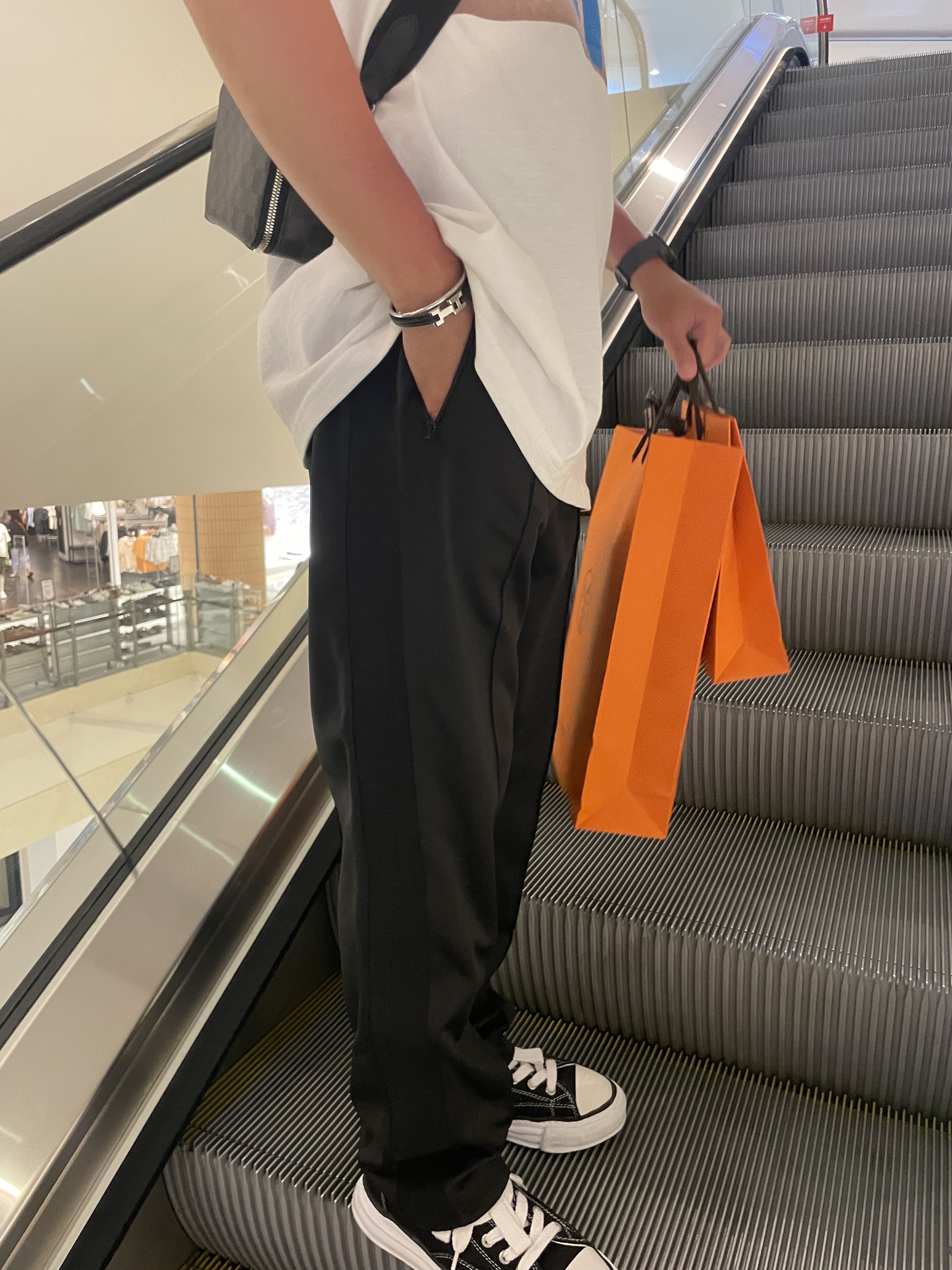 Hermes Izmir Sandal Epsom & Vert Deau Naturel, Maison Mihara Yasuhiro Peterson OG Sole Canvas Low Sneakers Black 착용 스타일