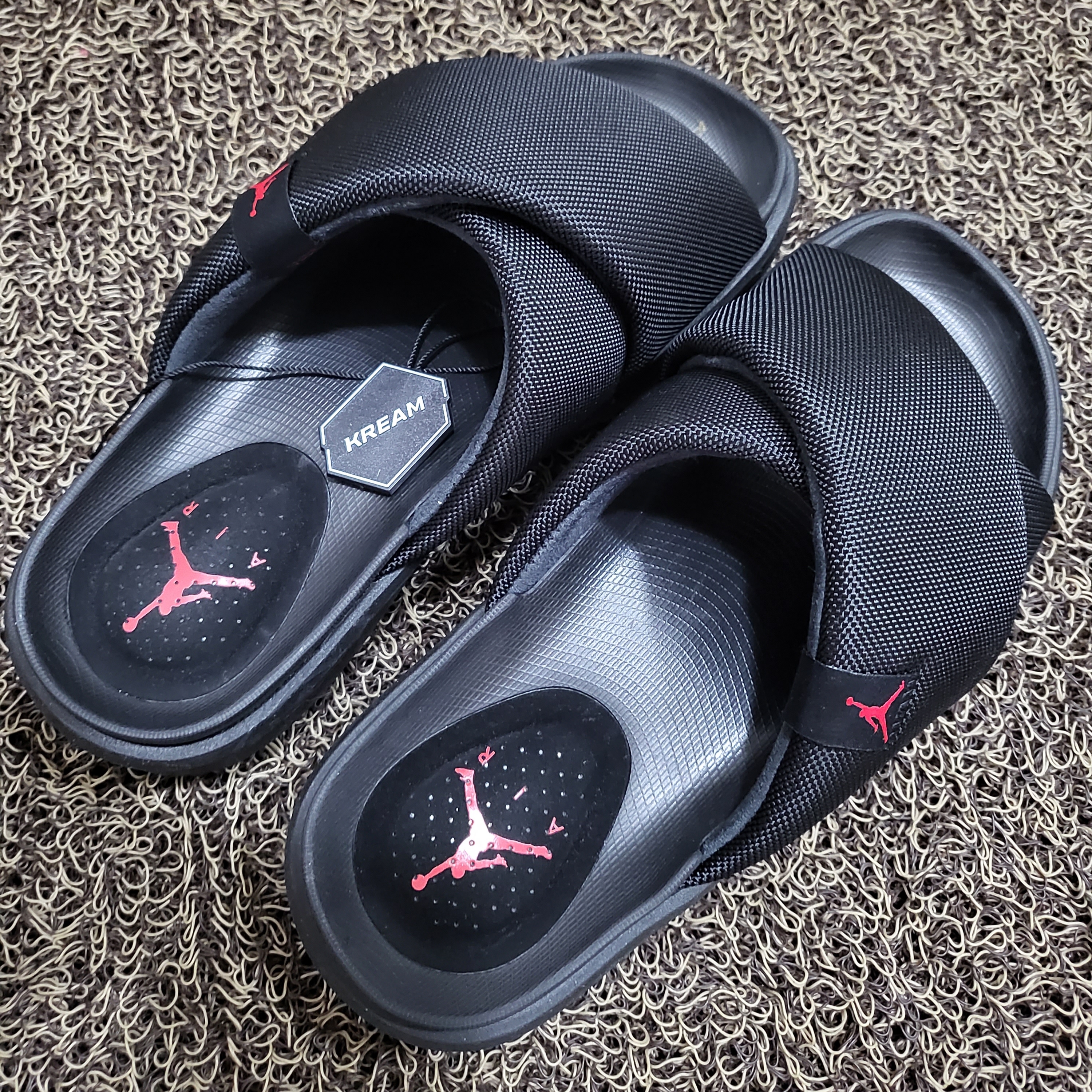 (W) Jordan Sophia Slide Black 착용 스타일