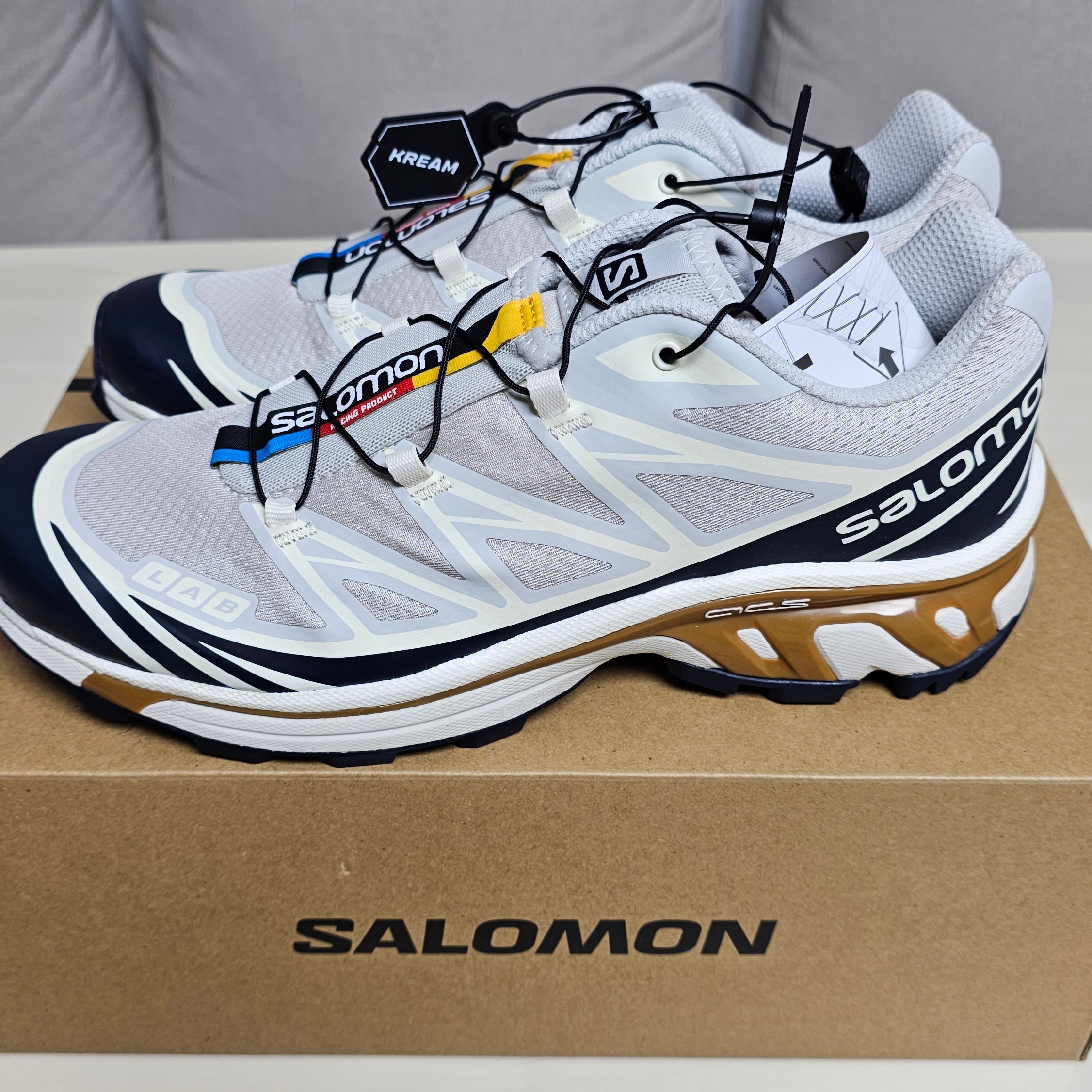 Salomon XT-6 Lunar Rock Dark Sapphire 착용 스타일