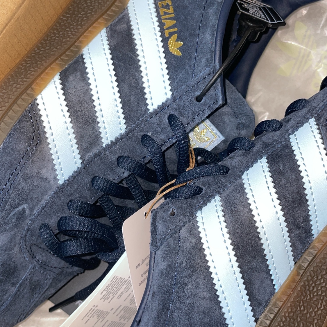 Adidas Spezial Handball Collegiate Navy 착용 스타일