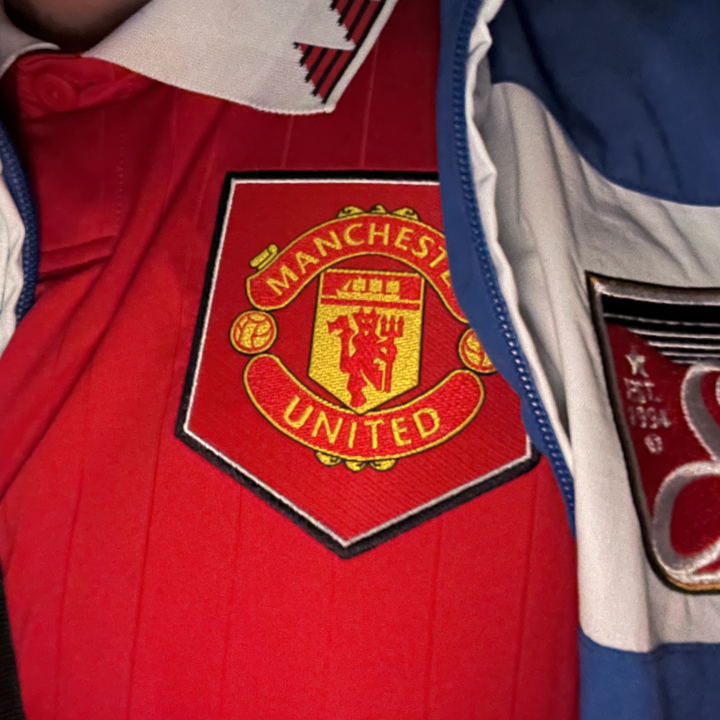 Adidas Manchester United 2022/23 Home Jersey Real Red - US Sizing (Non Marking Ver.) 착용 스타일