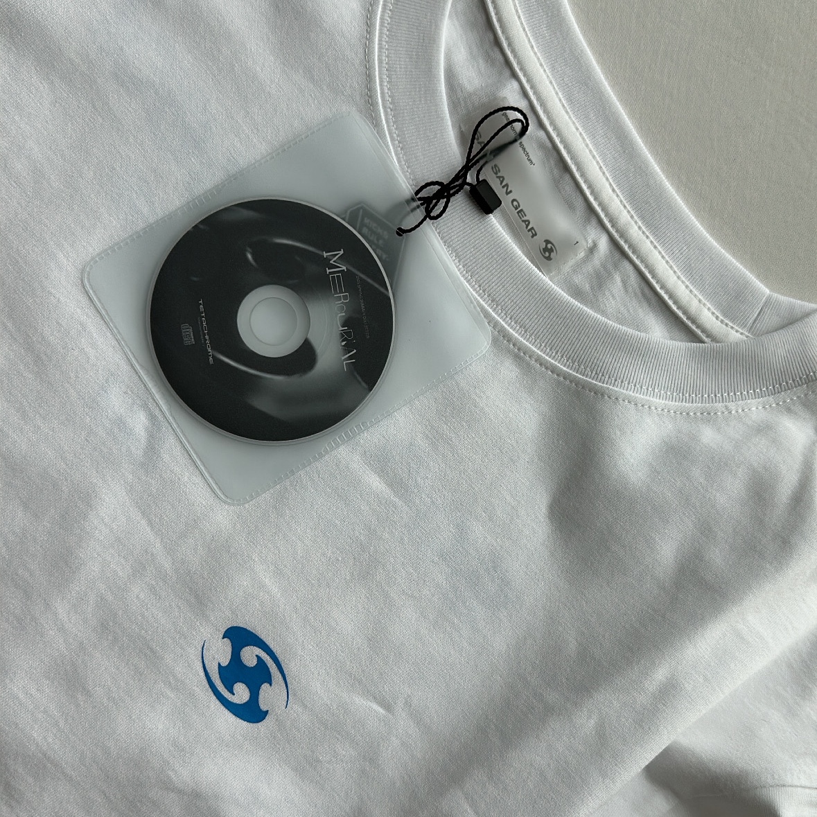 Sansan Gear Logo T-Shirt Off White - 23SS 착용 스타일