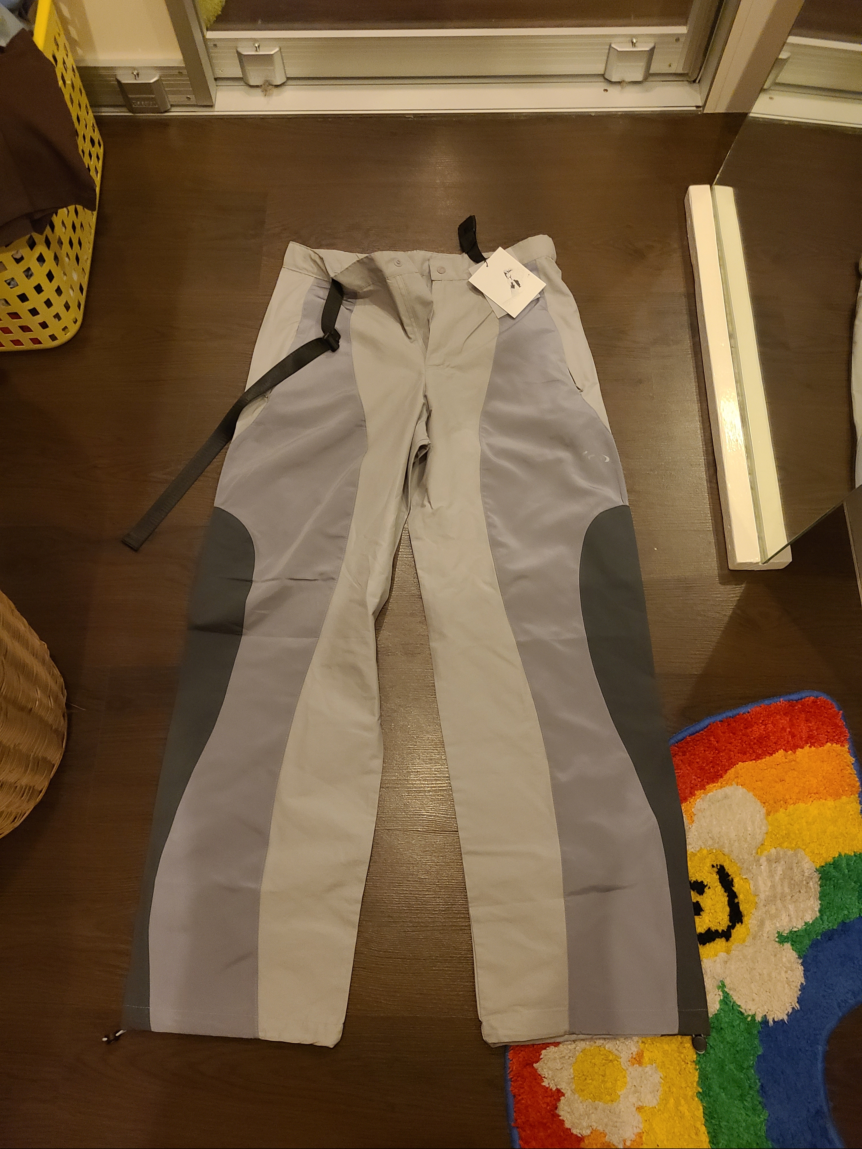 Art Of Field Three Colourway Slit Belt Pants Light Gray 착용 스타일