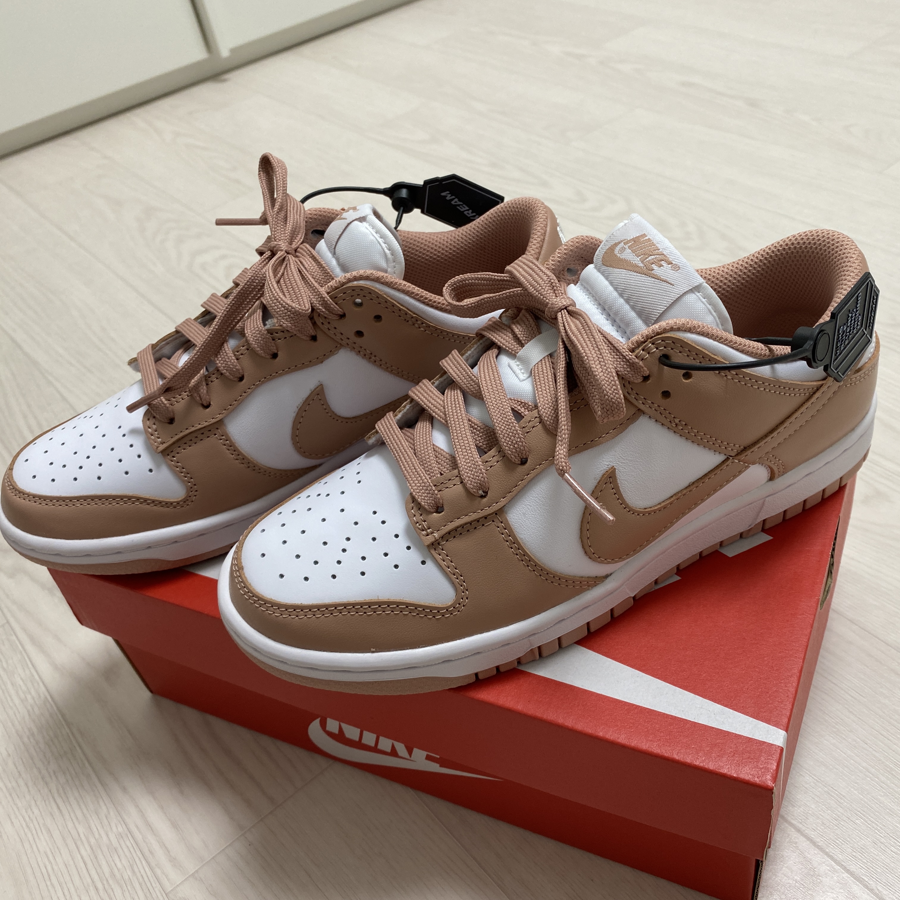 (W) Nike Dunk Low Rose Whisper 착용 스타일
