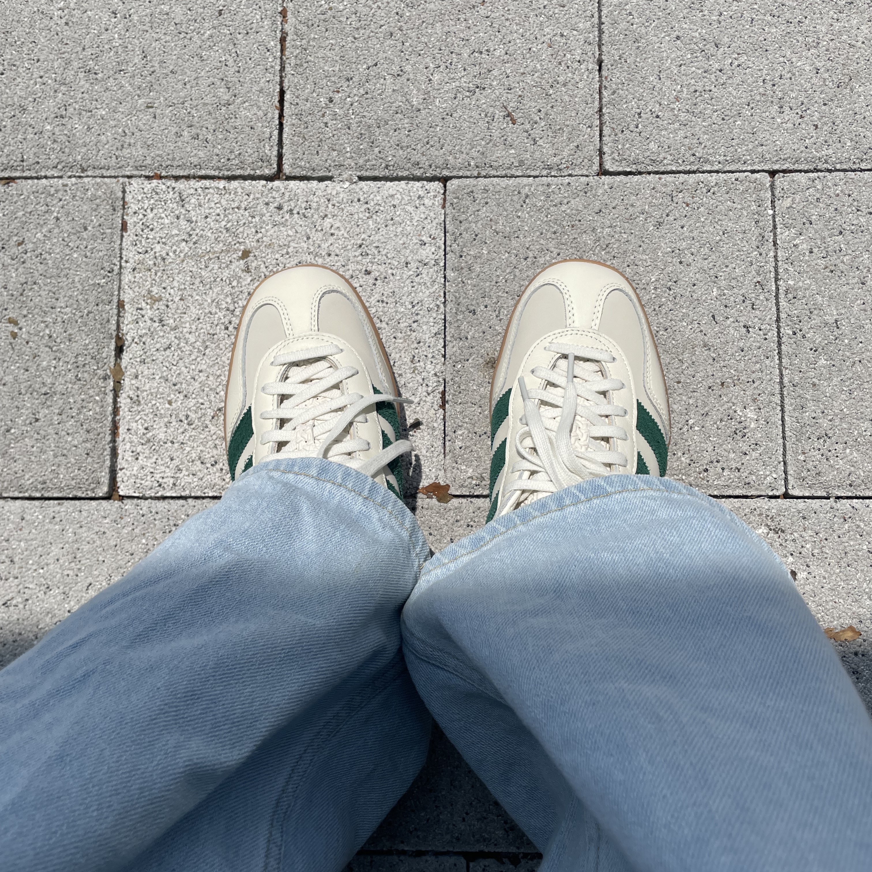 Adidas x Emmi Gazelle Indoor Off White Dark Green 착용 스타일
