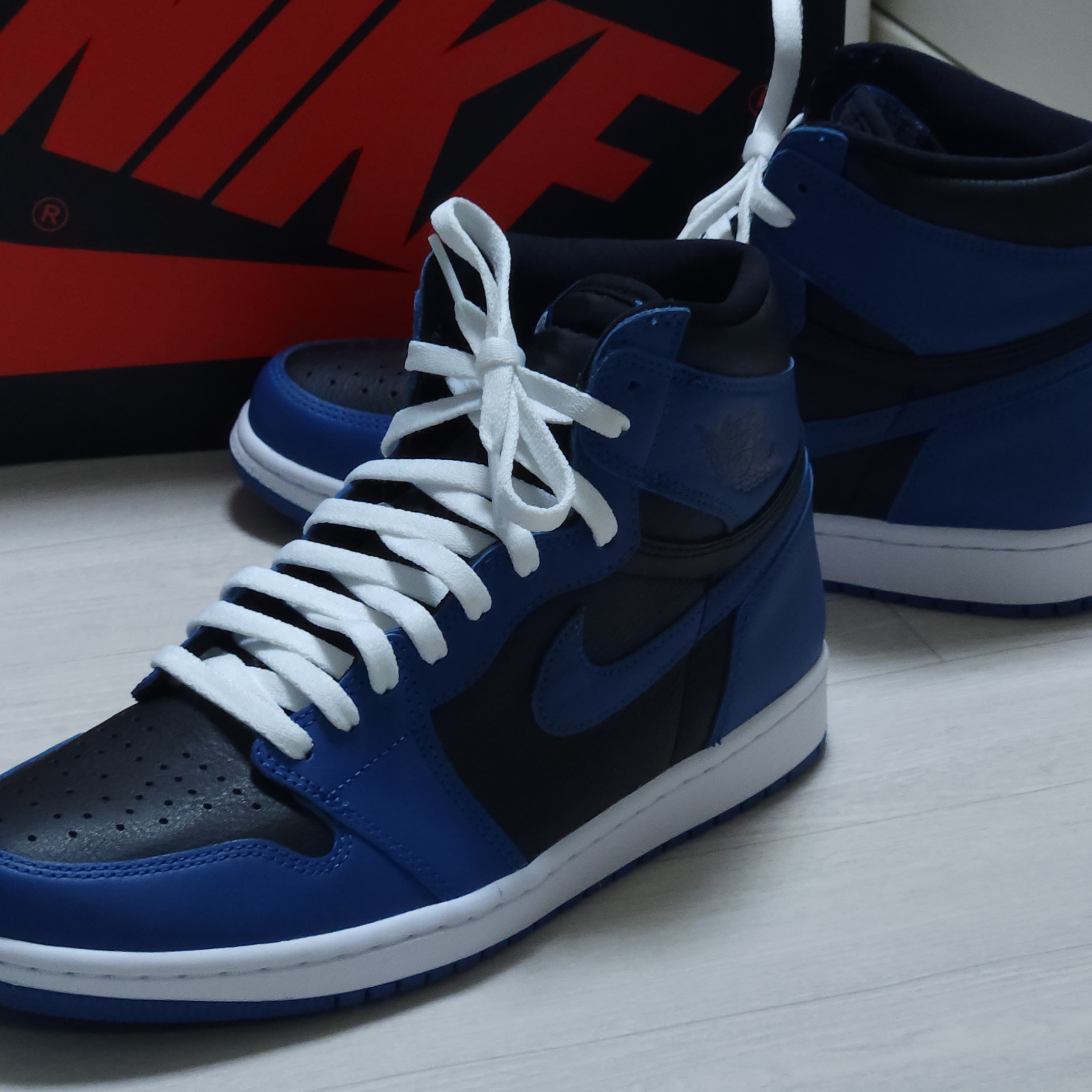 Jordan 1 Retro High OG Dark Marina Blue 착용 스타일 - 1