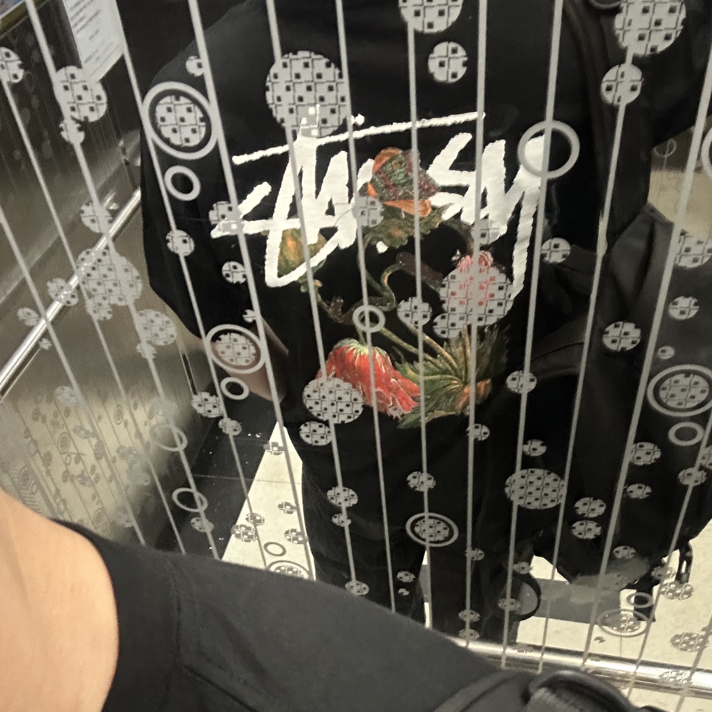 Stussy Withered Flower T-Shirt Black 착용 스타일