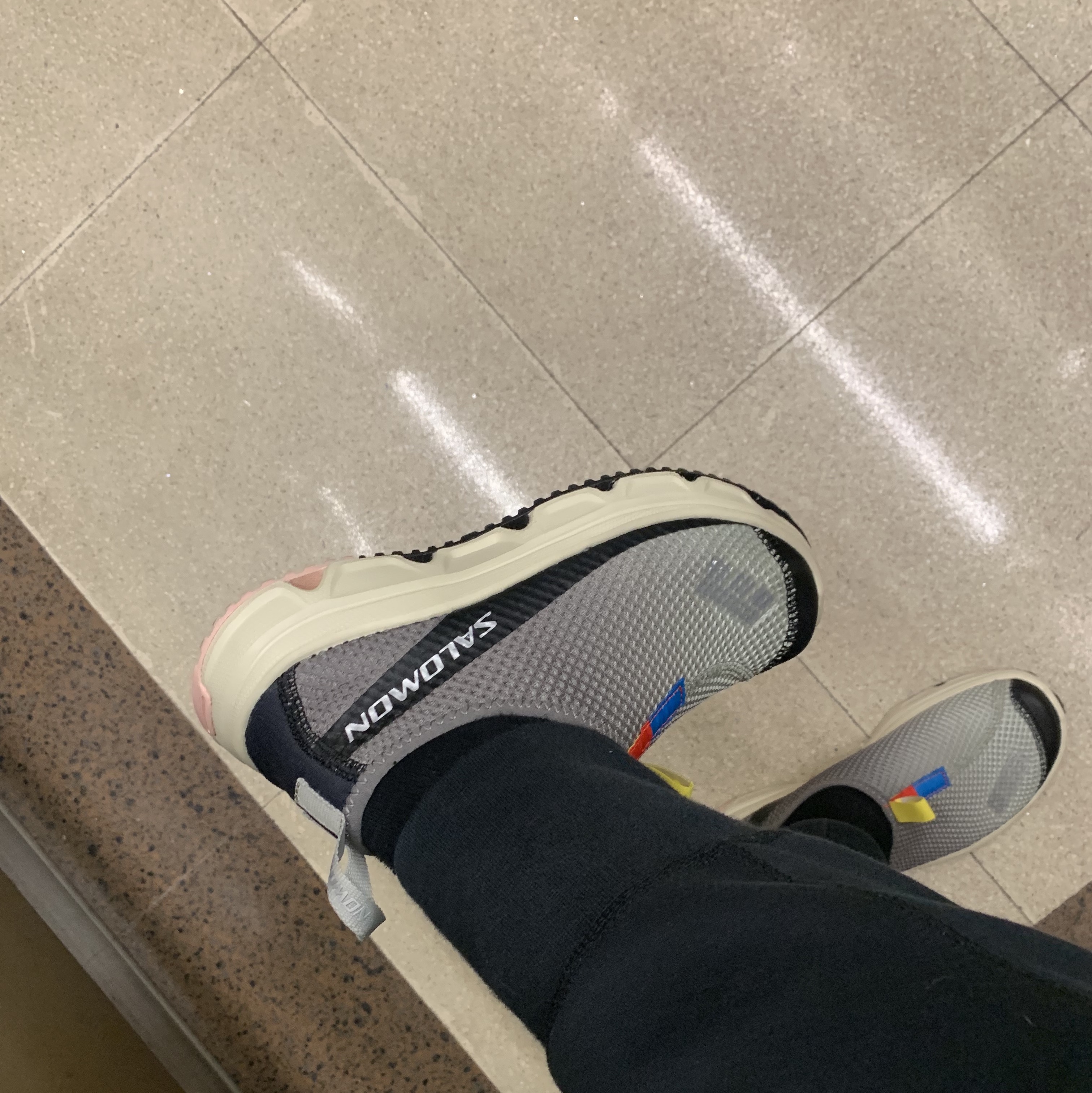 Salomon RX Moc 3.0 Pewter Desert 착용 스타일 - 1