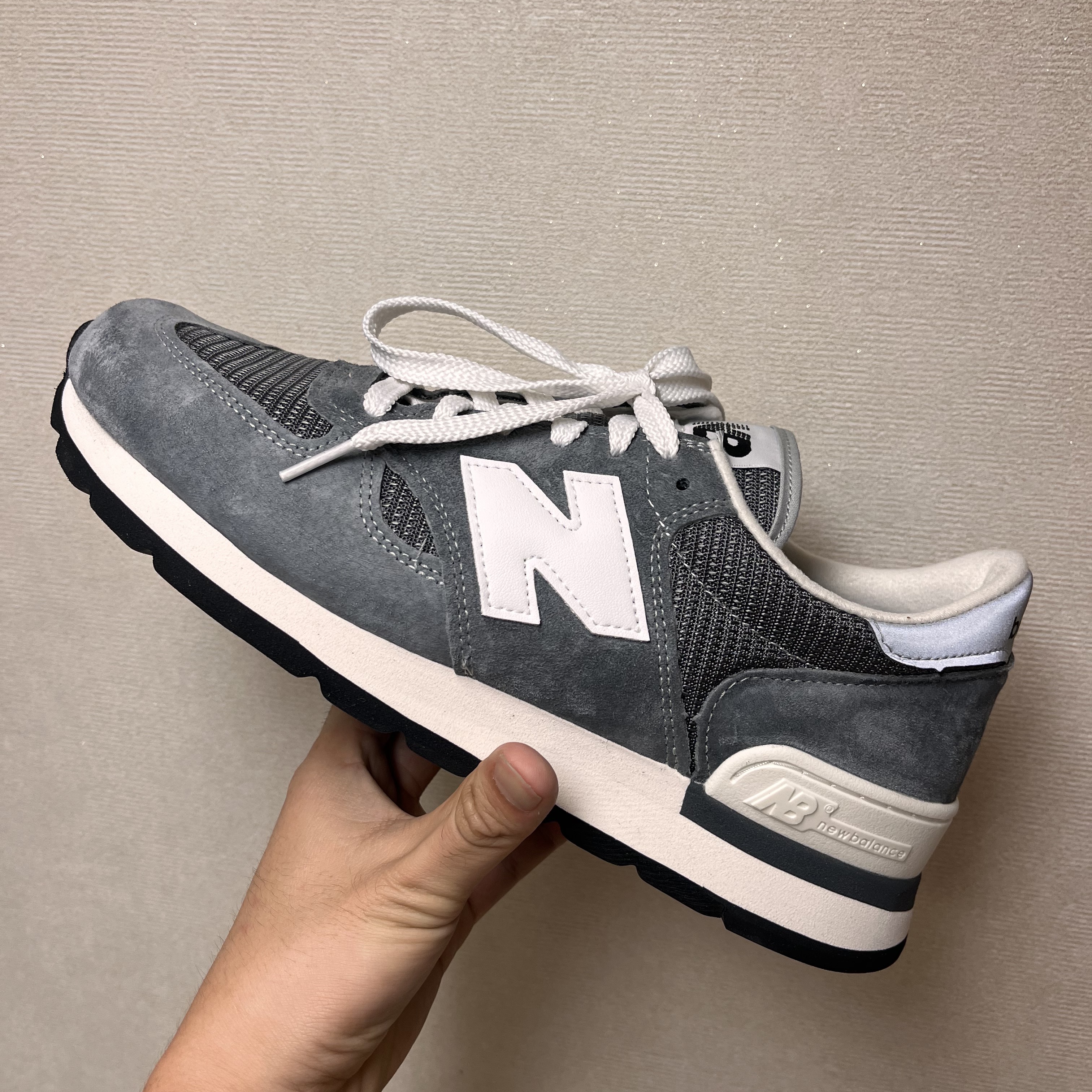 New Balance 990v1 Made in USA Grey White 착용 스타일
