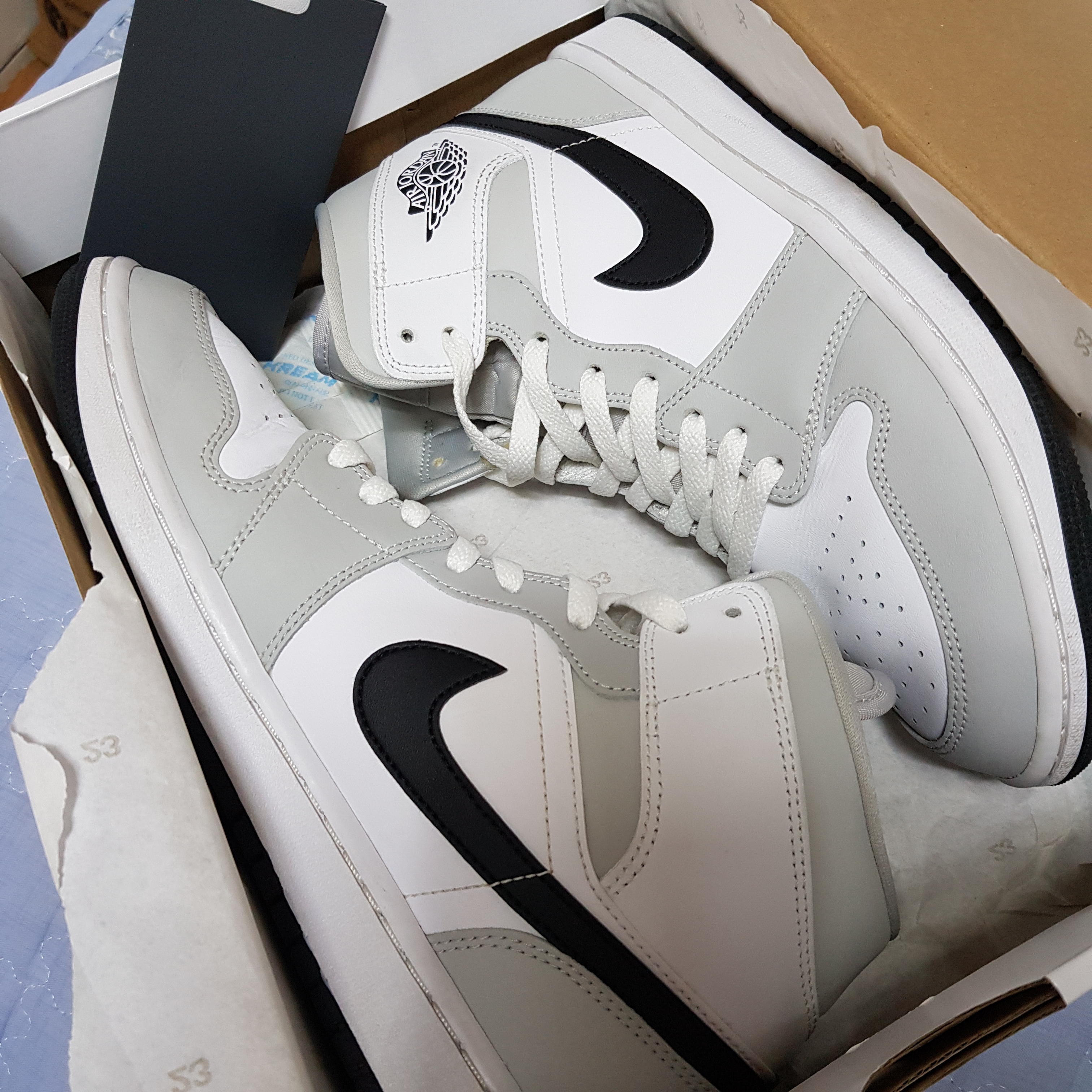 (W) Jordan 1 Mid Grey Fog 착용 스타일