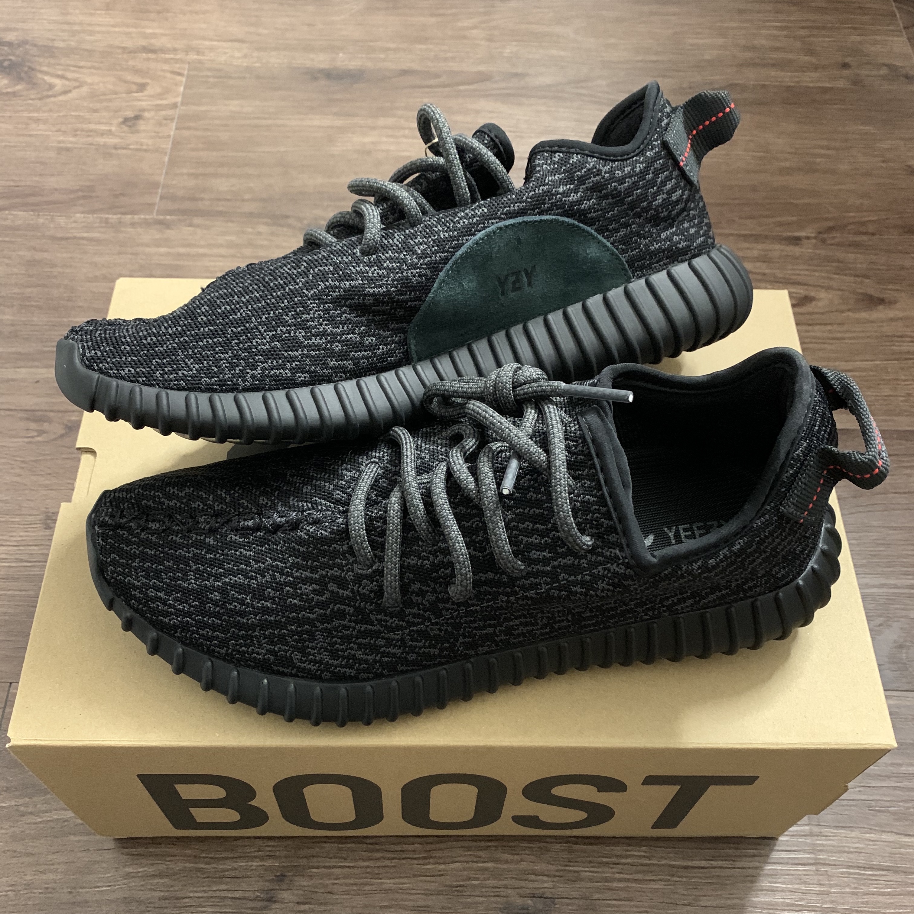 Adidas Yeezy Boost 350 Pirate Black 2023 착용 스타일